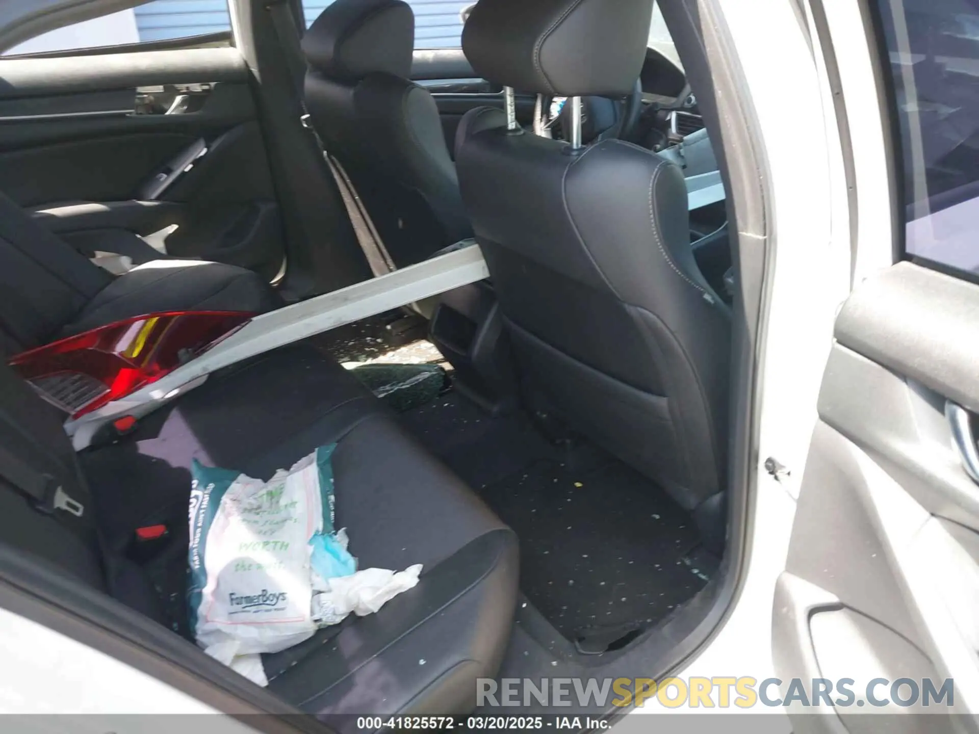 8 Photograph of a damaged car 1HGCV1F38KA088462 HONDA ACCORD 2019