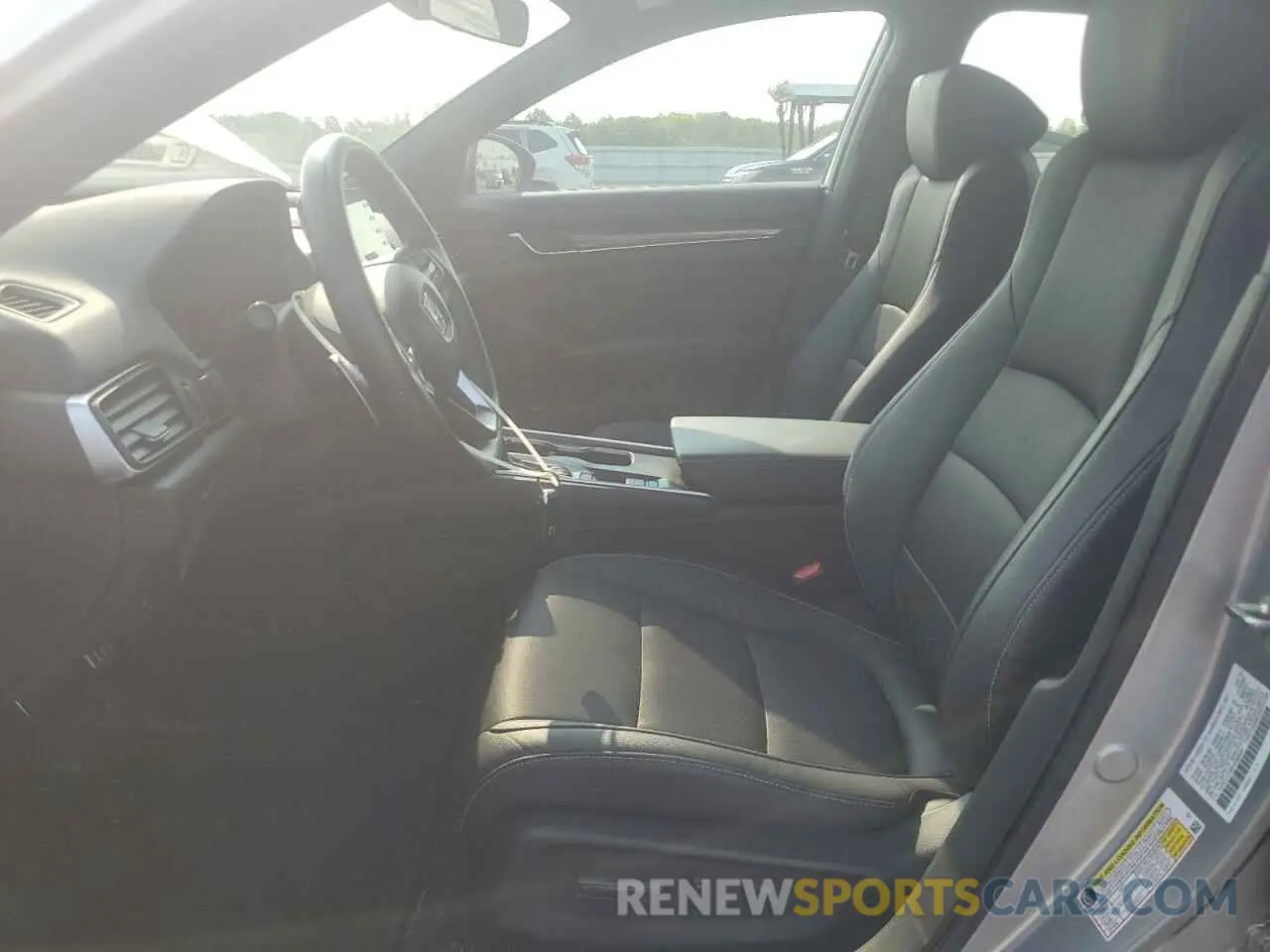 7 Photograph of a damaged car 1HGCV1F38KA089952 HONDA ACCORD 2019