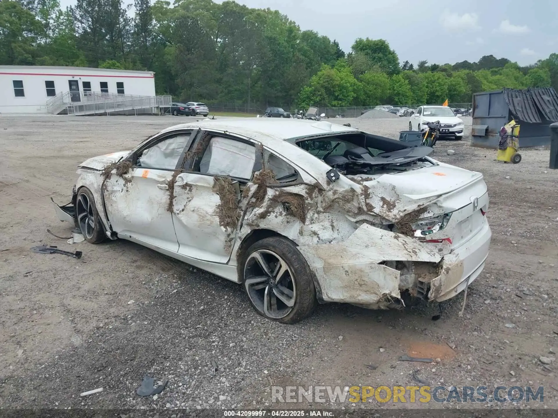 3 Фотография поврежденного автомобиля 1HGCV1F39KA058645 HONDA ACCORD 2019