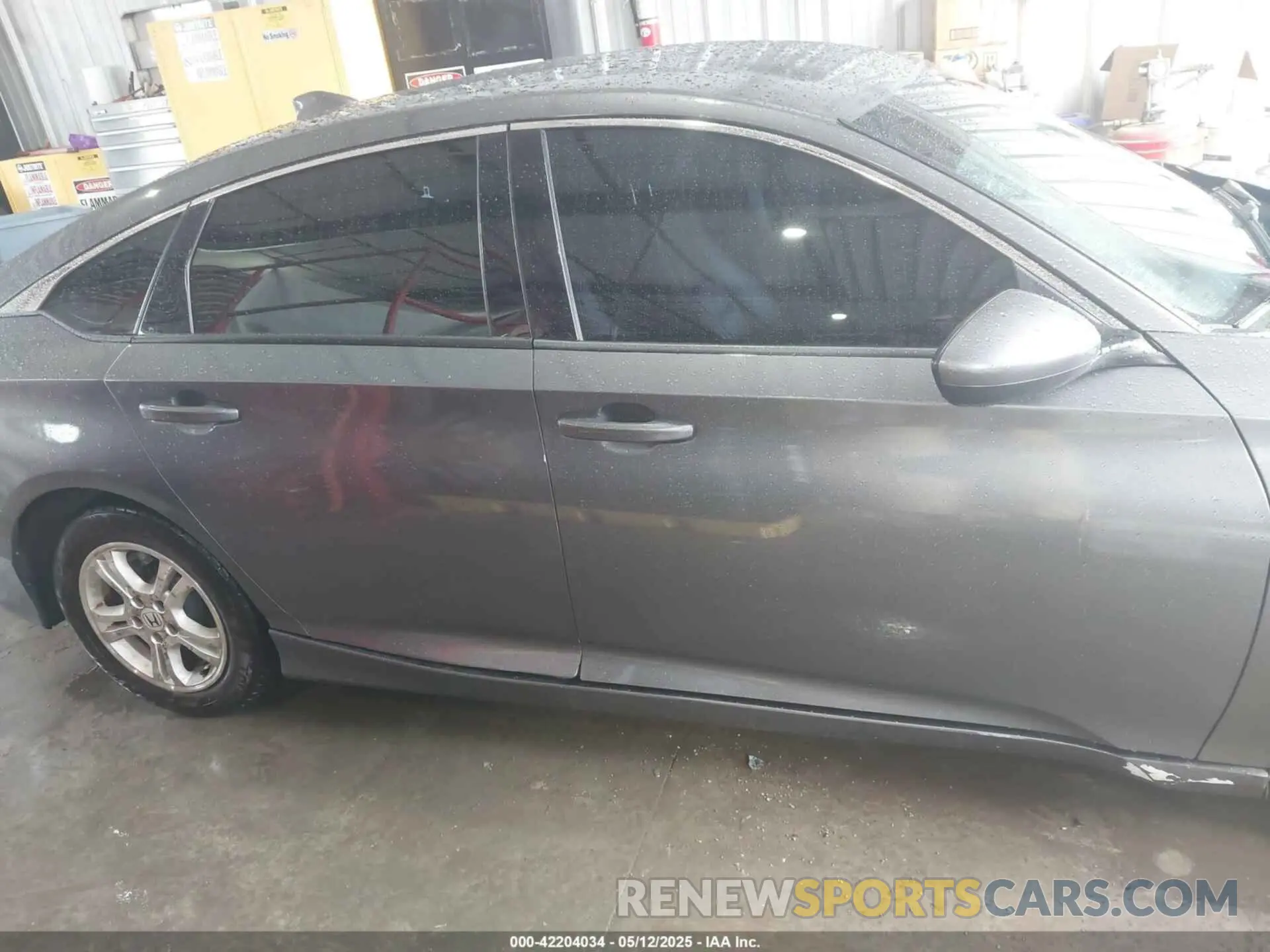 13 Фотография поврежденного автомобиля 1HGCV1F39KA092245 HONDA ACCORD 2019