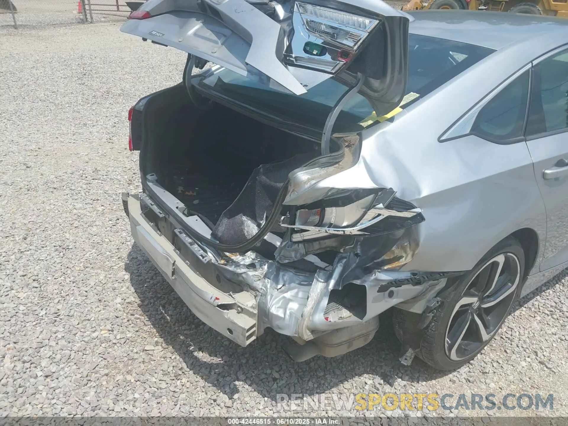 6 Photograph of a damaged car 1HGCV1F39KA118844 HONDA ACCORD 2019
