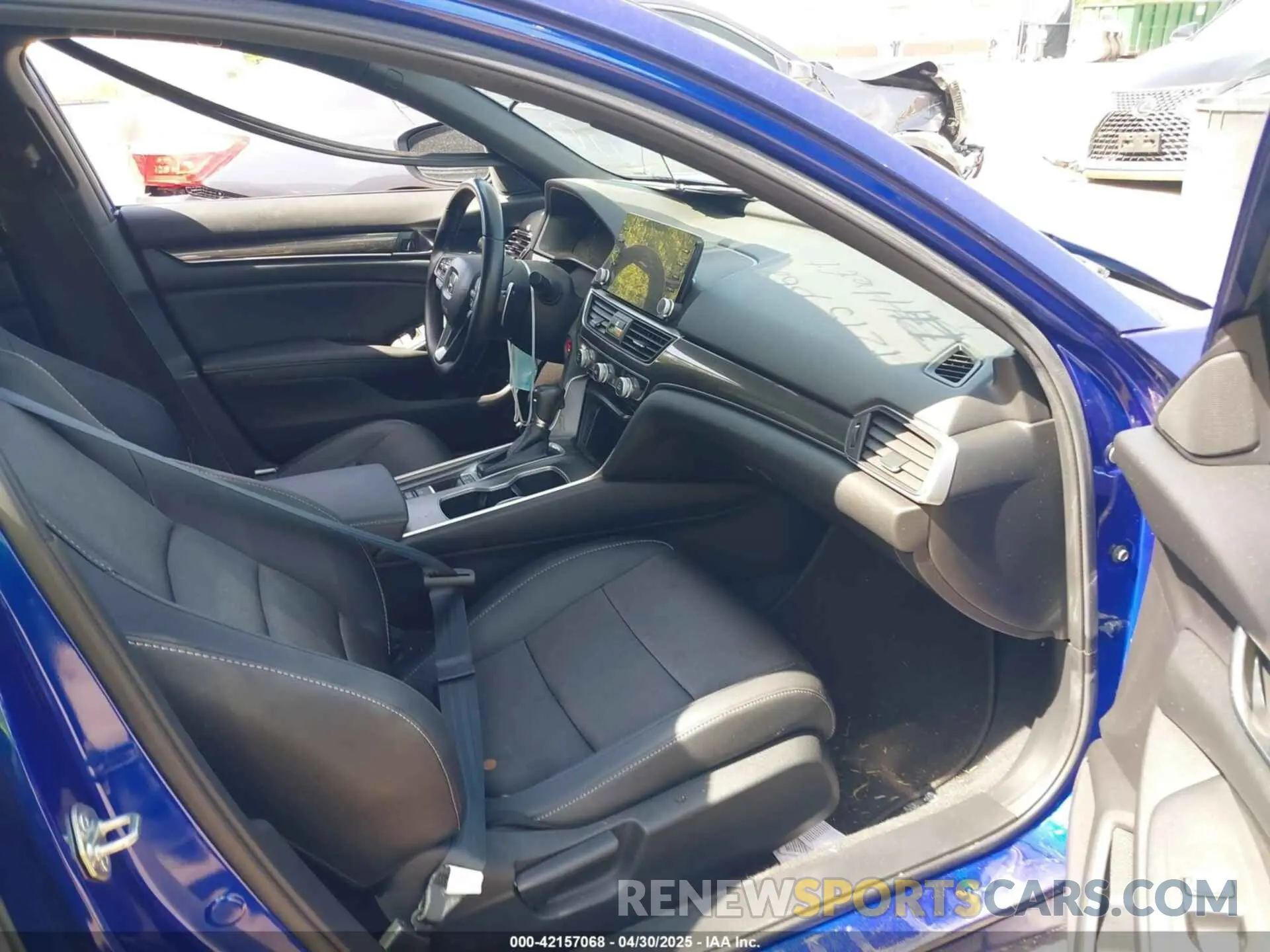 5 Фотография поврежденного автомобиля 1HGCV1F39KA153853 HONDA ACCORD 2019
