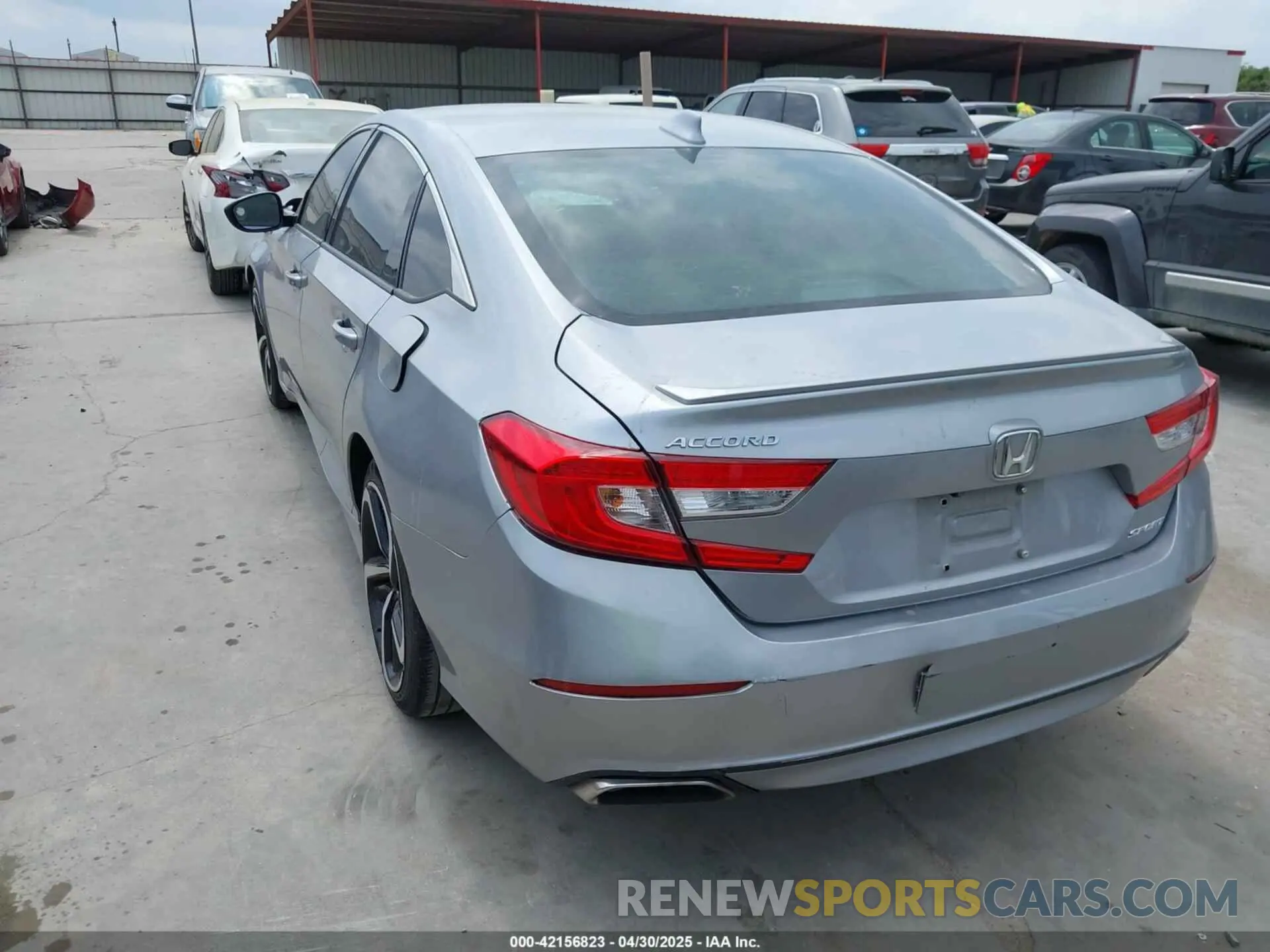 3 Фотография поврежденного автомобиля 1HGCV1F3XKA016565 HONDA ACCORD 2019