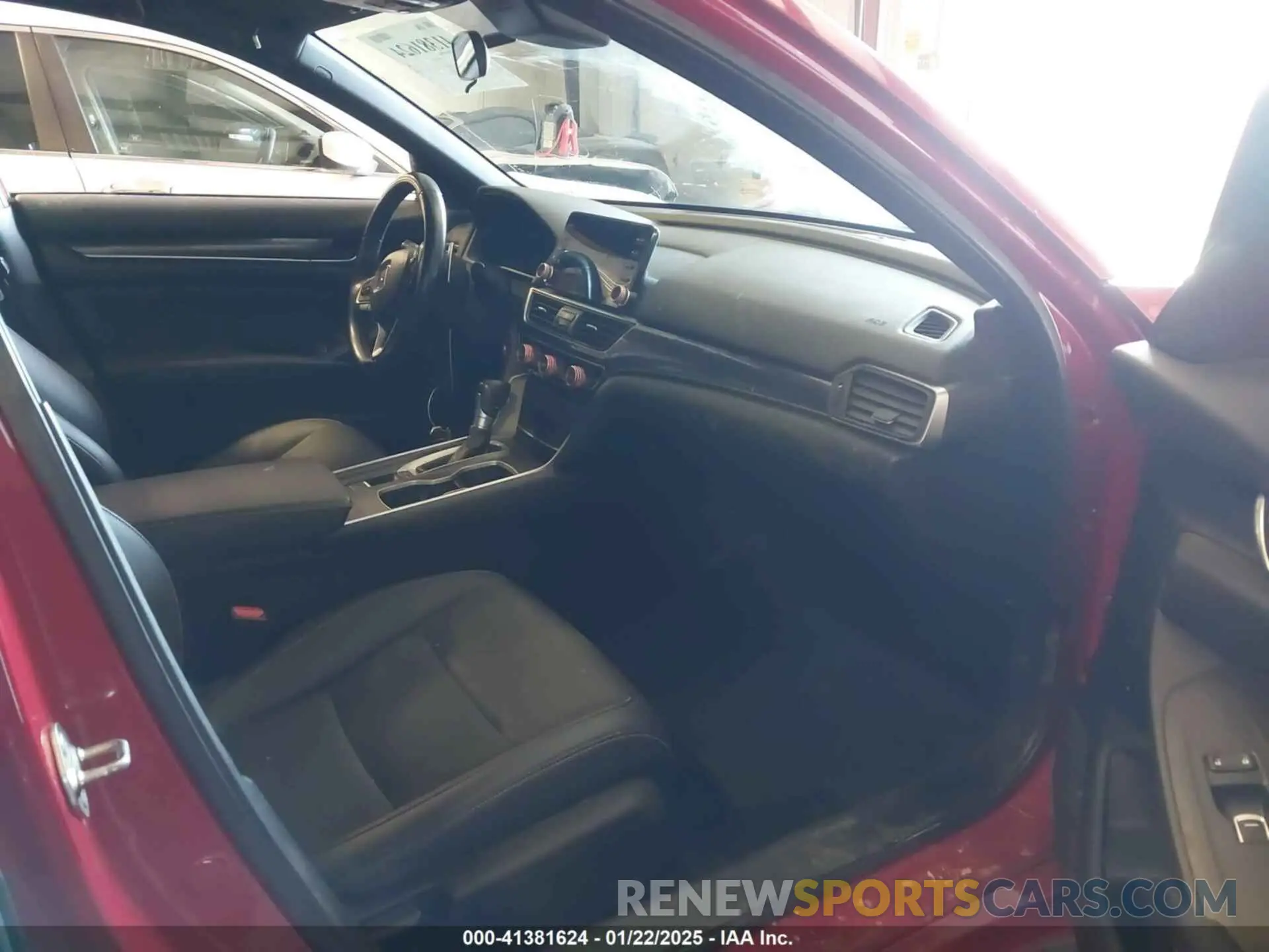 5 Фотография поврежденного автомобиля 1HGCV1F3XKA020793 HONDA ACCORD 2019