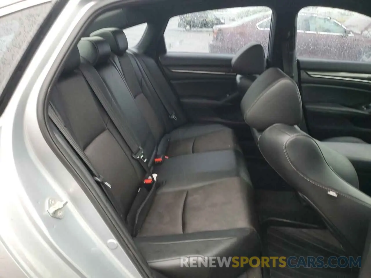 10 Photograph of a damaged car 1HGCV1F3XKA028831 HONDA ACCORD 2019
