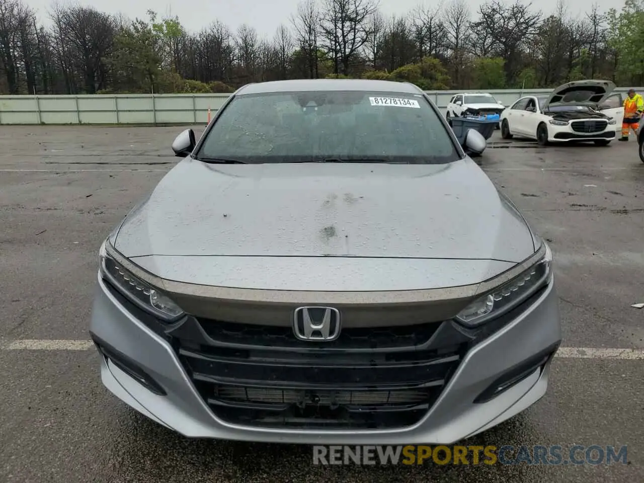 5 Photograph of a damaged car 1HGCV1F3XKA028831 HONDA ACCORD 2019