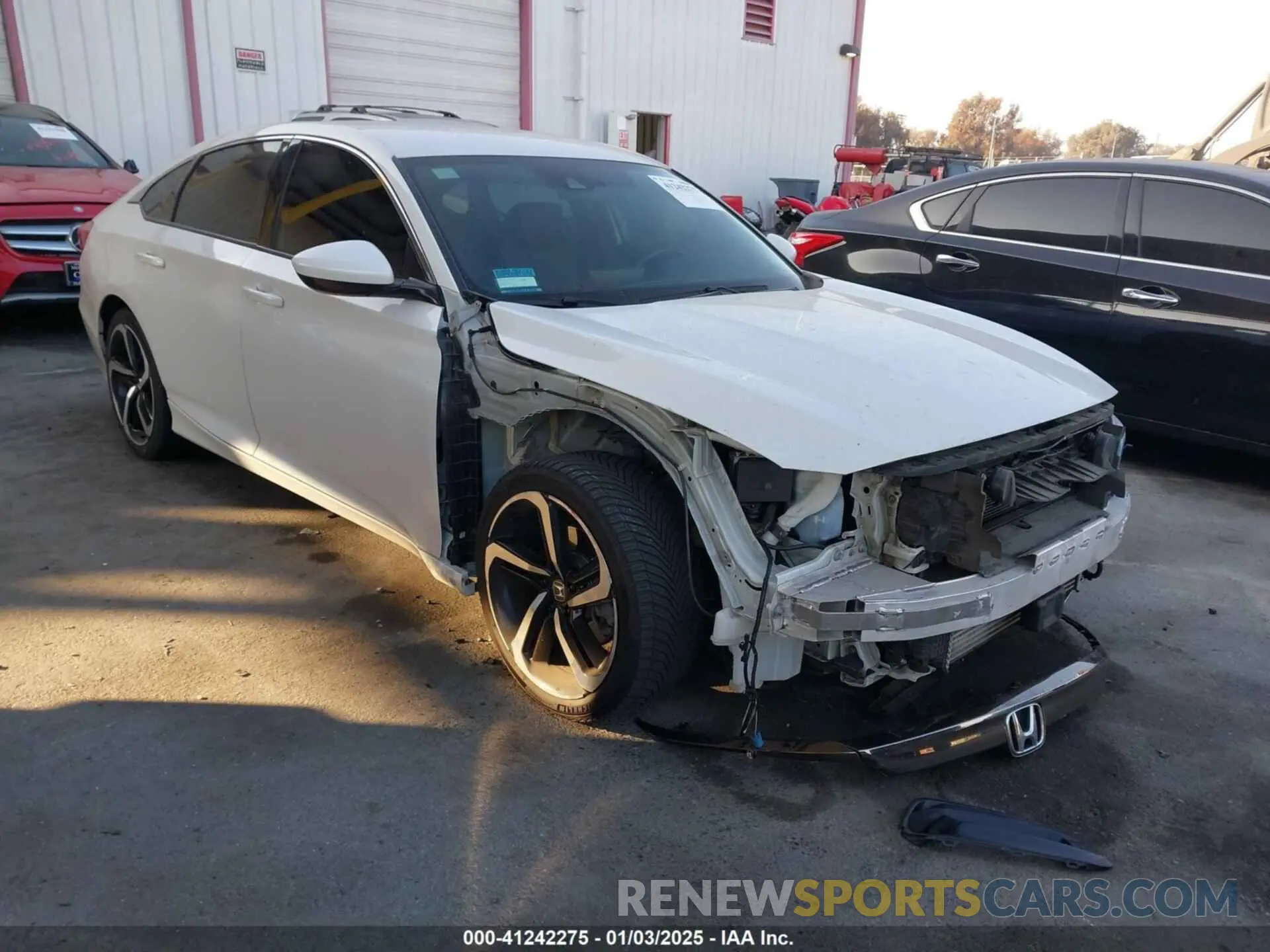 1 Фотография поврежденного автомобиля 1HGCV1F3XKA142599 HONDA ACCORD 2019