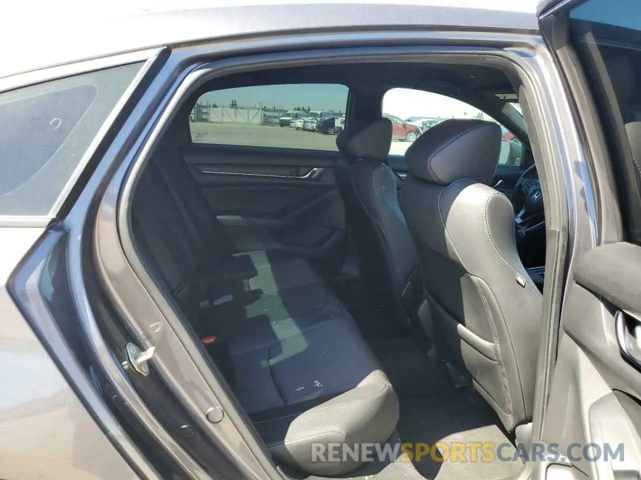 10 Photograph of a damaged car 1HGCV1F3XKA174131 HONDA ACCORD 2019
