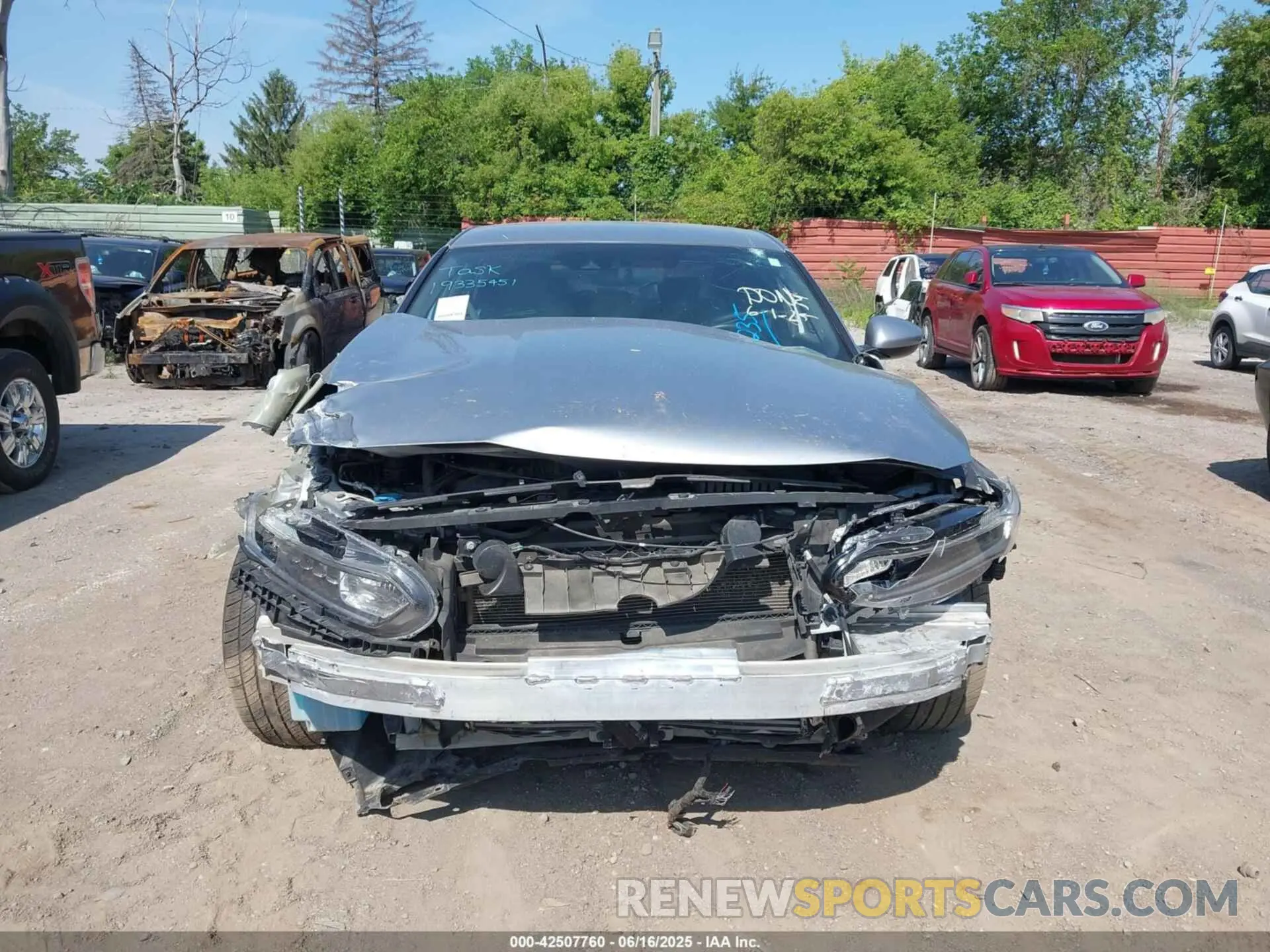12 Фотография поврежденного автомобиля 1HGCV1F3XKA176235 HONDA ACCORD 2019