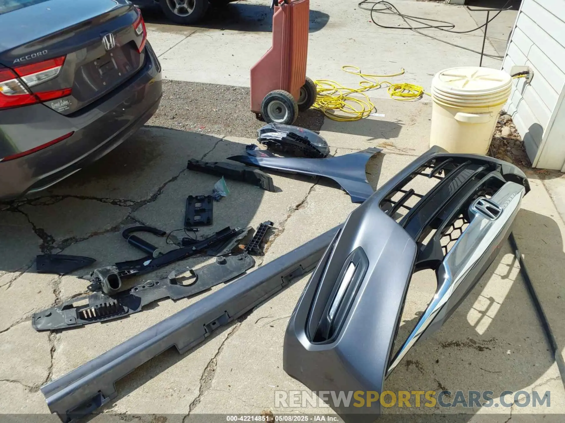 12 Фотография поврежденного автомобиля 1HGCV1F40KA009827 HONDA ACCORD 2019