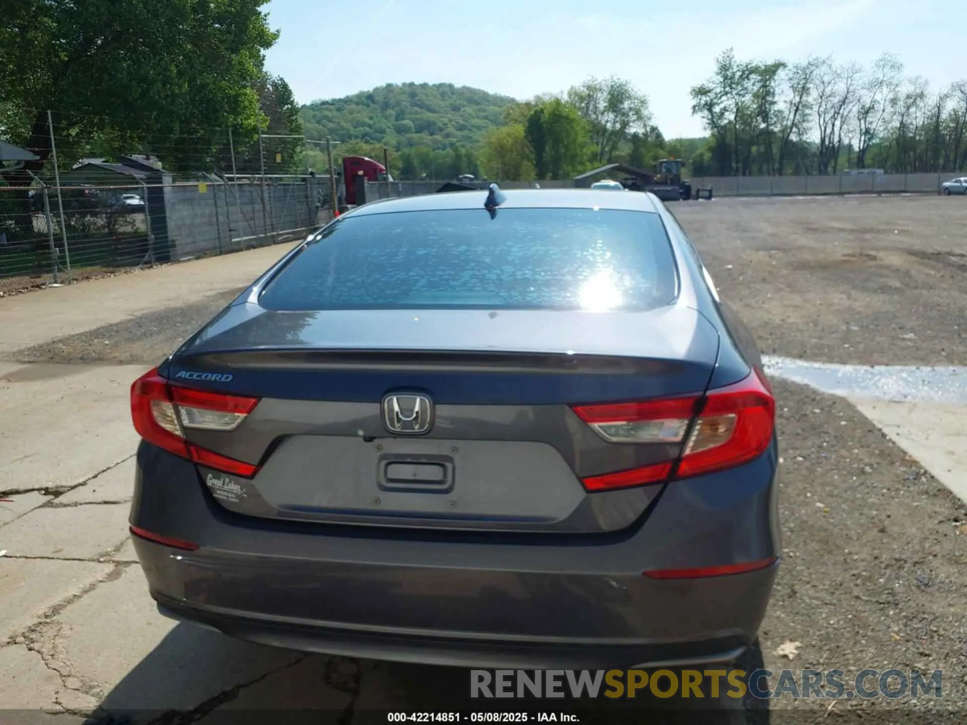 17 Фотография поврежденного автомобиля 1HGCV1F40KA009827 HONDA ACCORD 2019