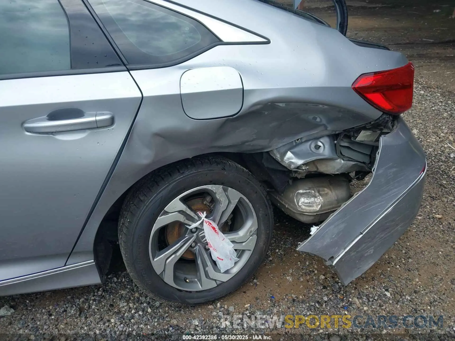 6 Фотография поврежденного автомобиля 1HGCV1F43KA165294 HONDA ACCORD 2019