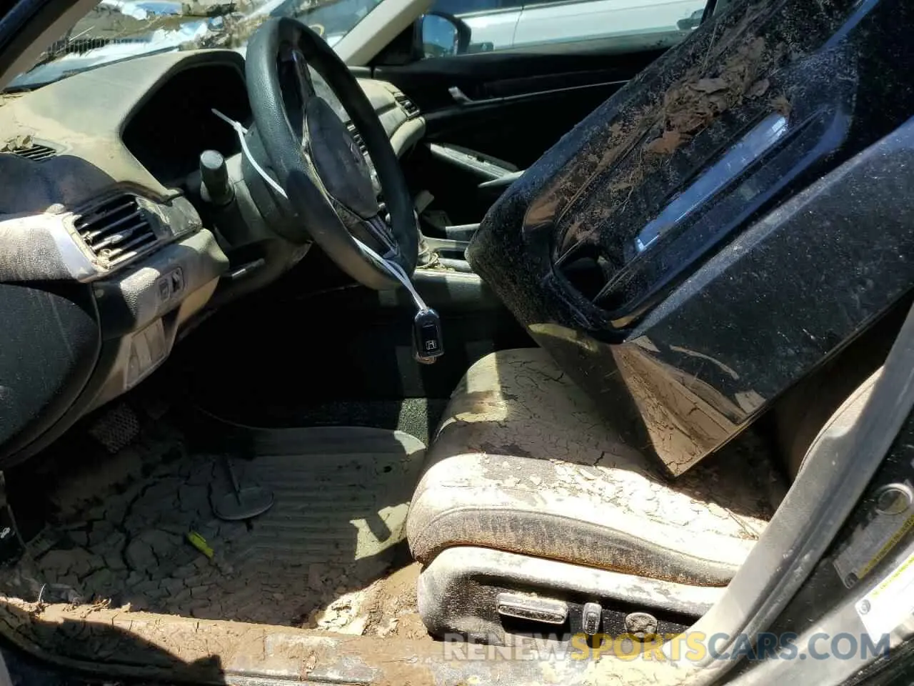 7 Photograph of a damaged car 1HGCV1F45KA052379 HONDA ACCORD 2019