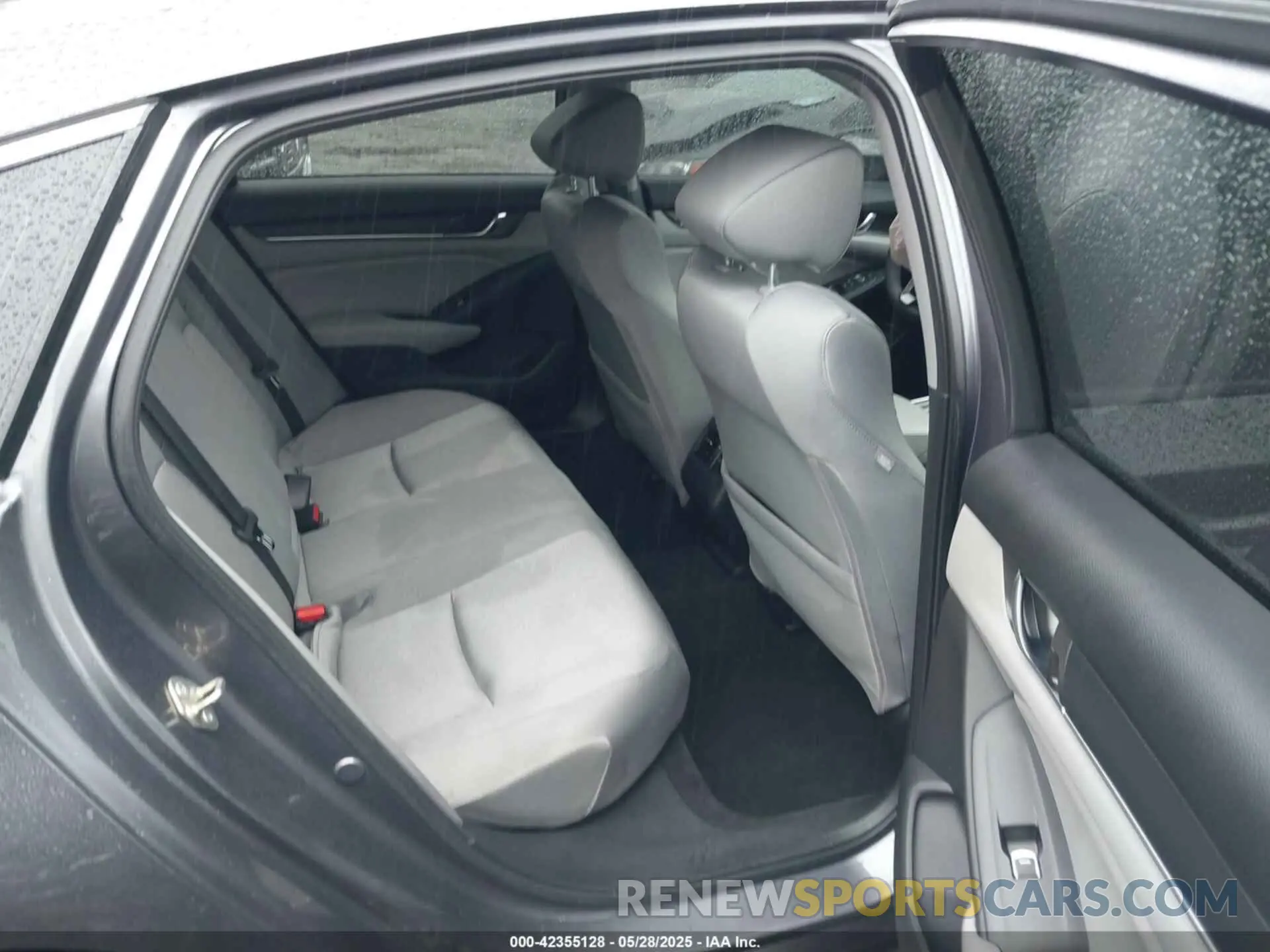 8 Фотография поврежденного автомобиля 1HGCV1F45KA165975 HONDA ACCORD 2019