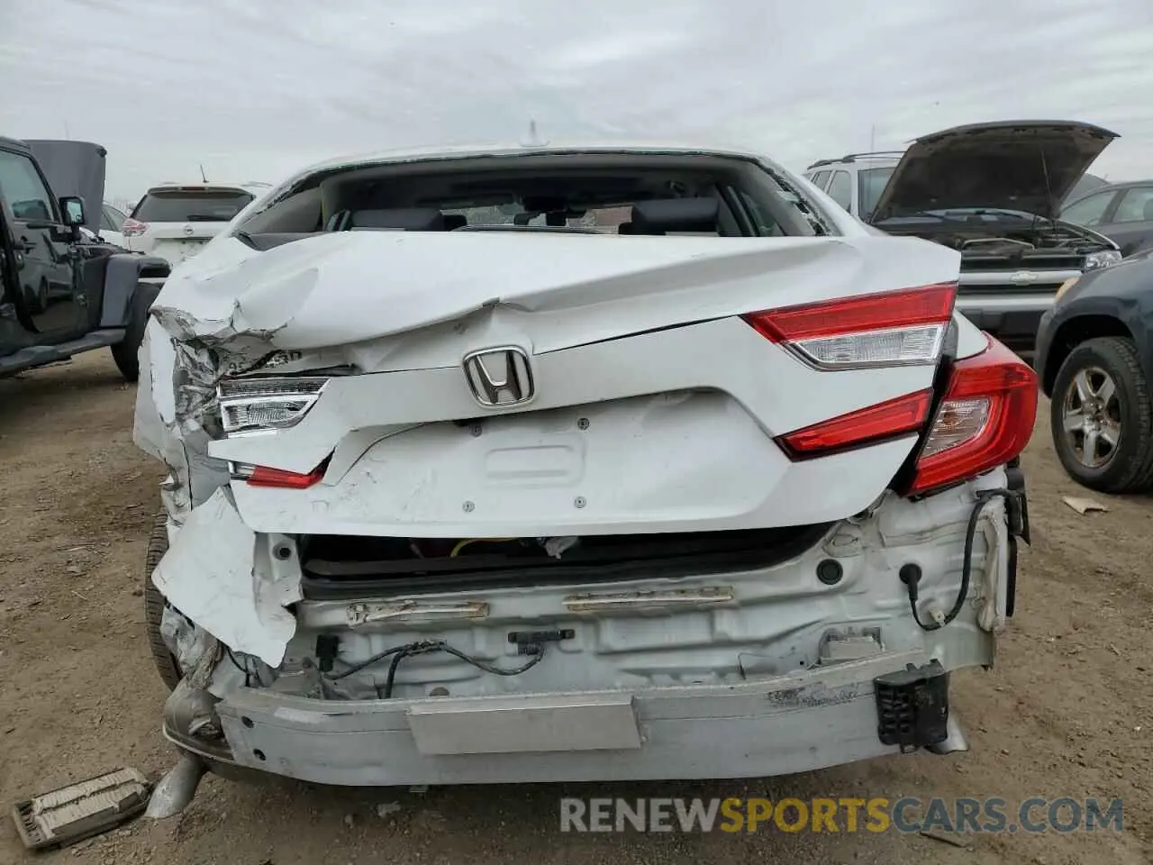6 Photograph of a damaged car 1HGCV1F46KA039267 HONDA ACCORD 2019