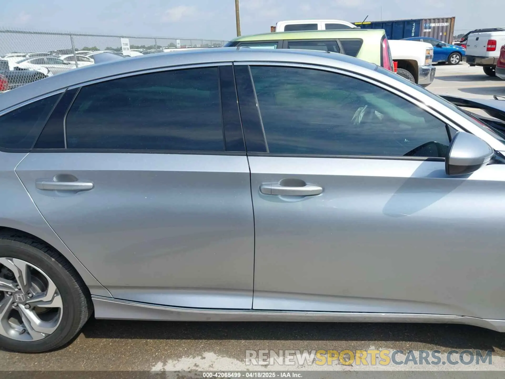 13 Фотография поврежденного автомобиля 1HGCV1F47KA133206 HONDA ACCORD 2019