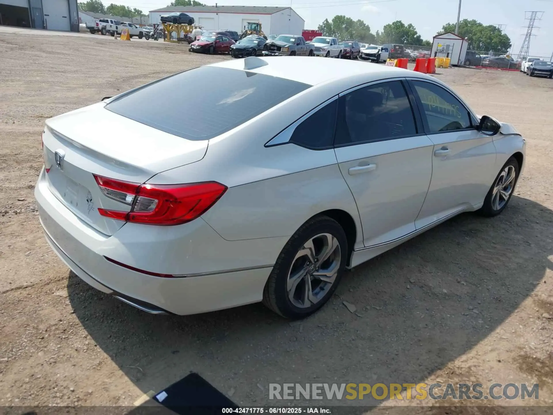 4 Photograph of a damaged car 1HGCV1F48KA162147 HONDA ACCORD 2019