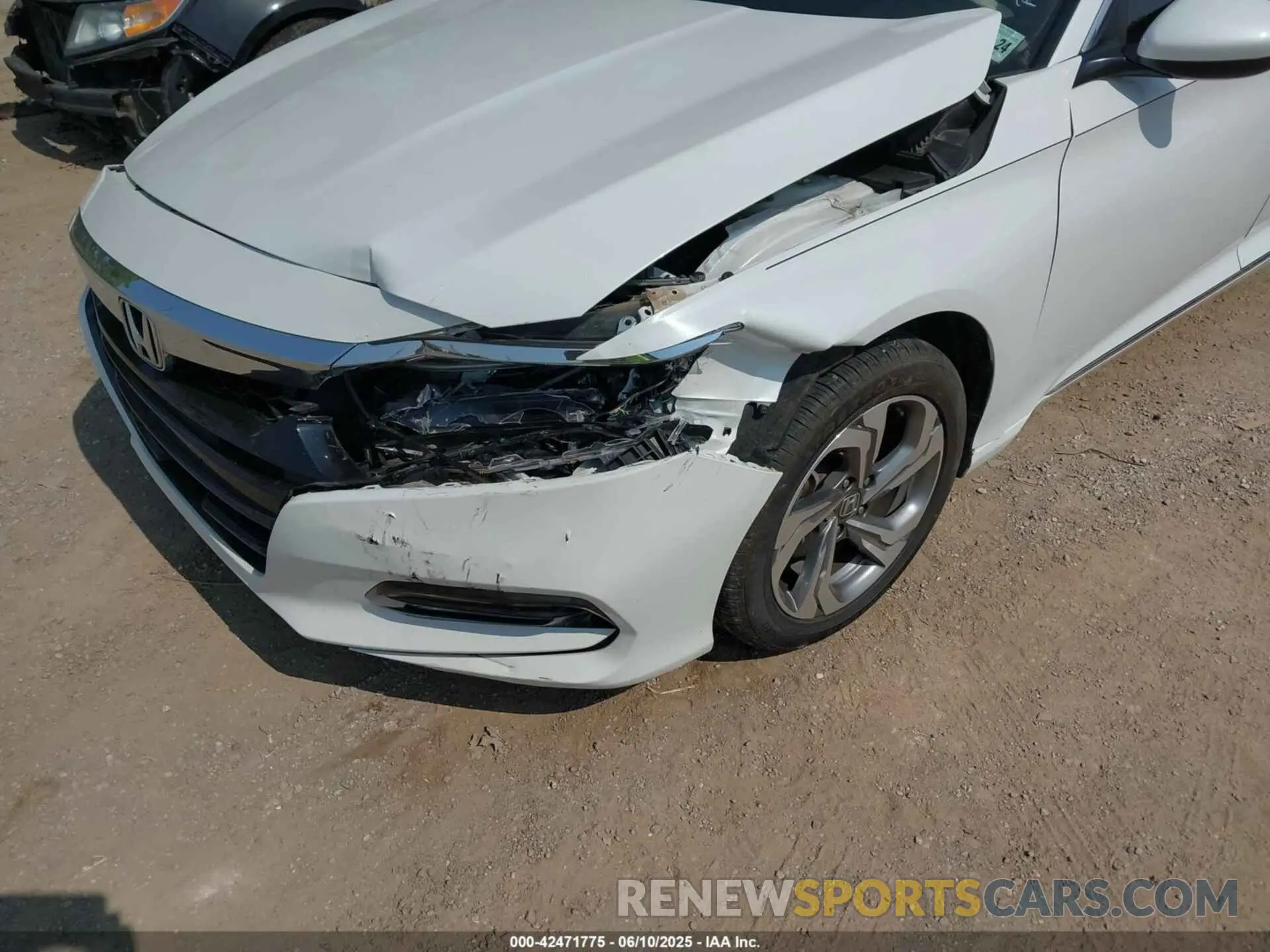 6 Photograph of a damaged car 1HGCV1F48KA162147 HONDA ACCORD 2019