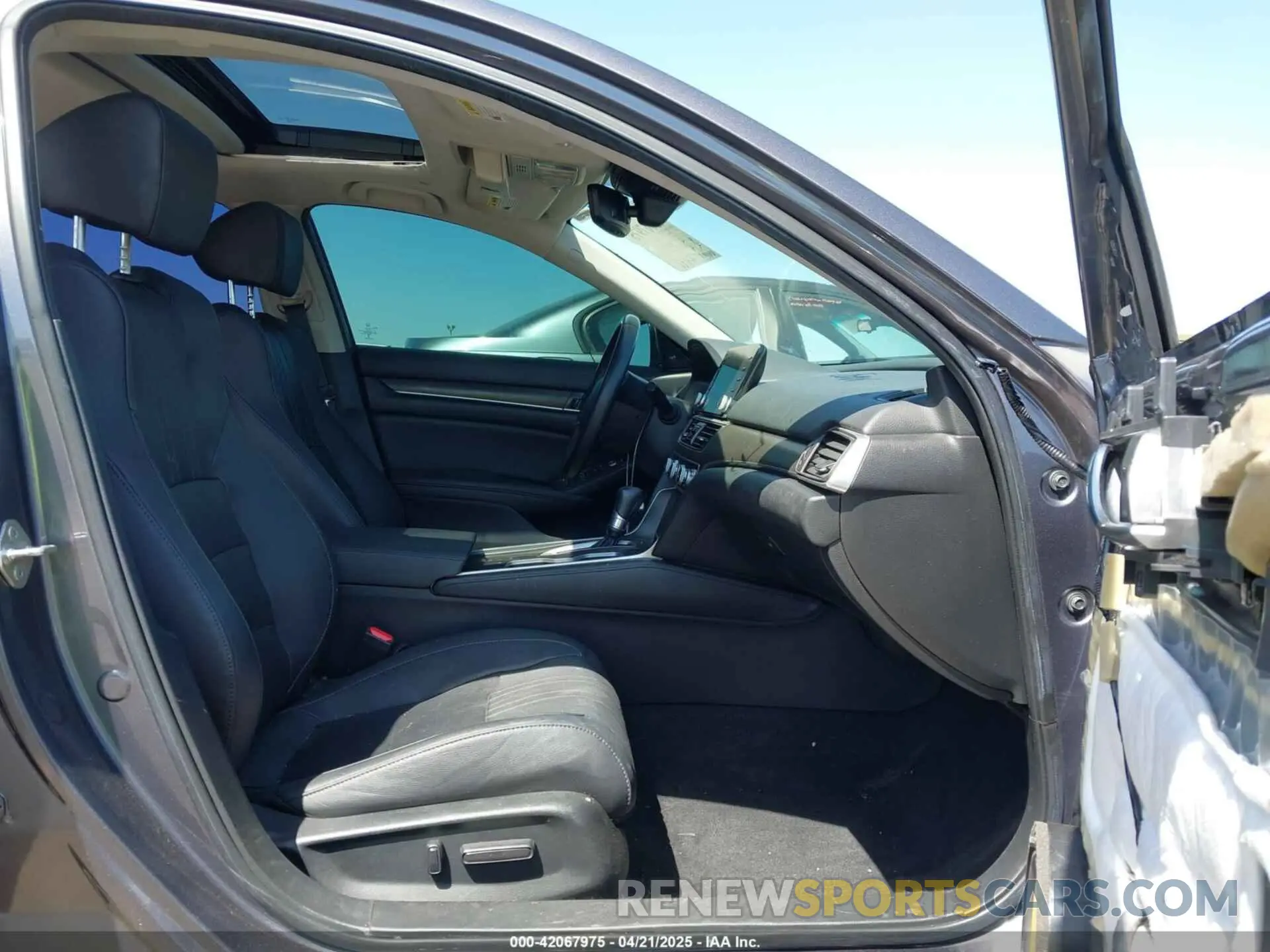 5 Фотография поврежденного автомобиля 1HGCV1F50KA078204 HONDA ACCORD 2019