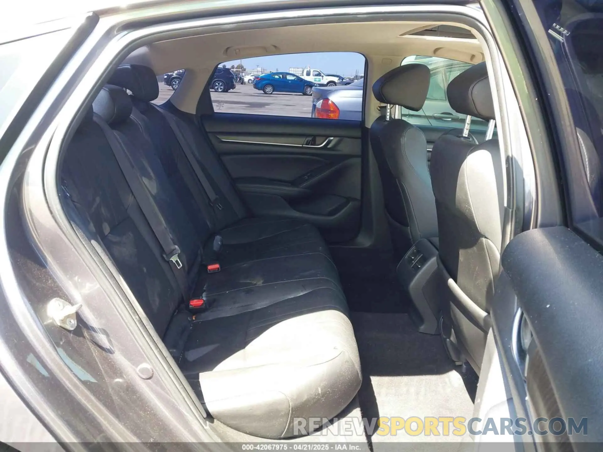 8 Фотография поврежденного автомобиля 1HGCV1F50KA078204 HONDA ACCORD 2019