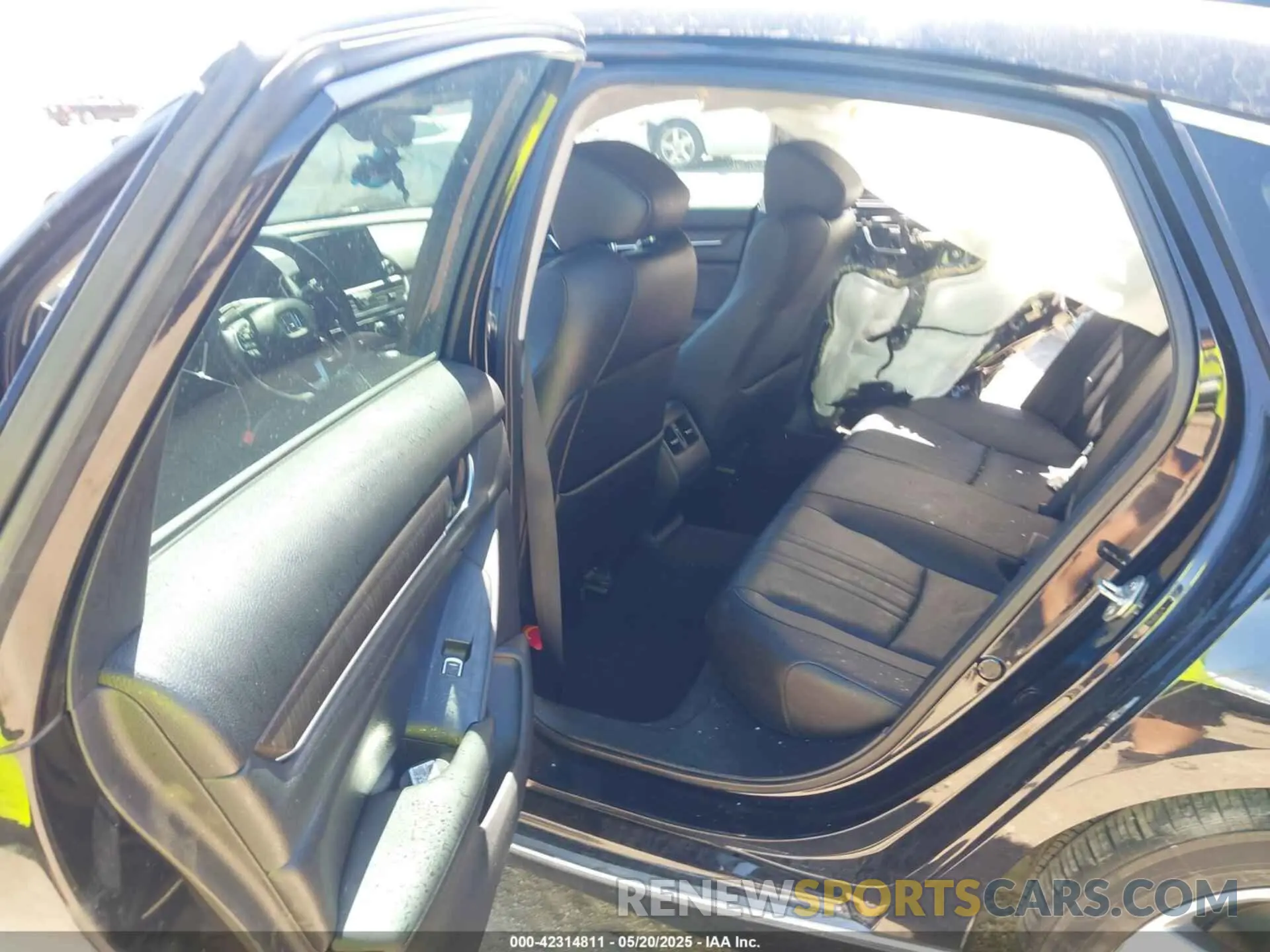8 Photograph of a damaged car 1HGCV1F50KA128387 HONDA ACCORD 2019