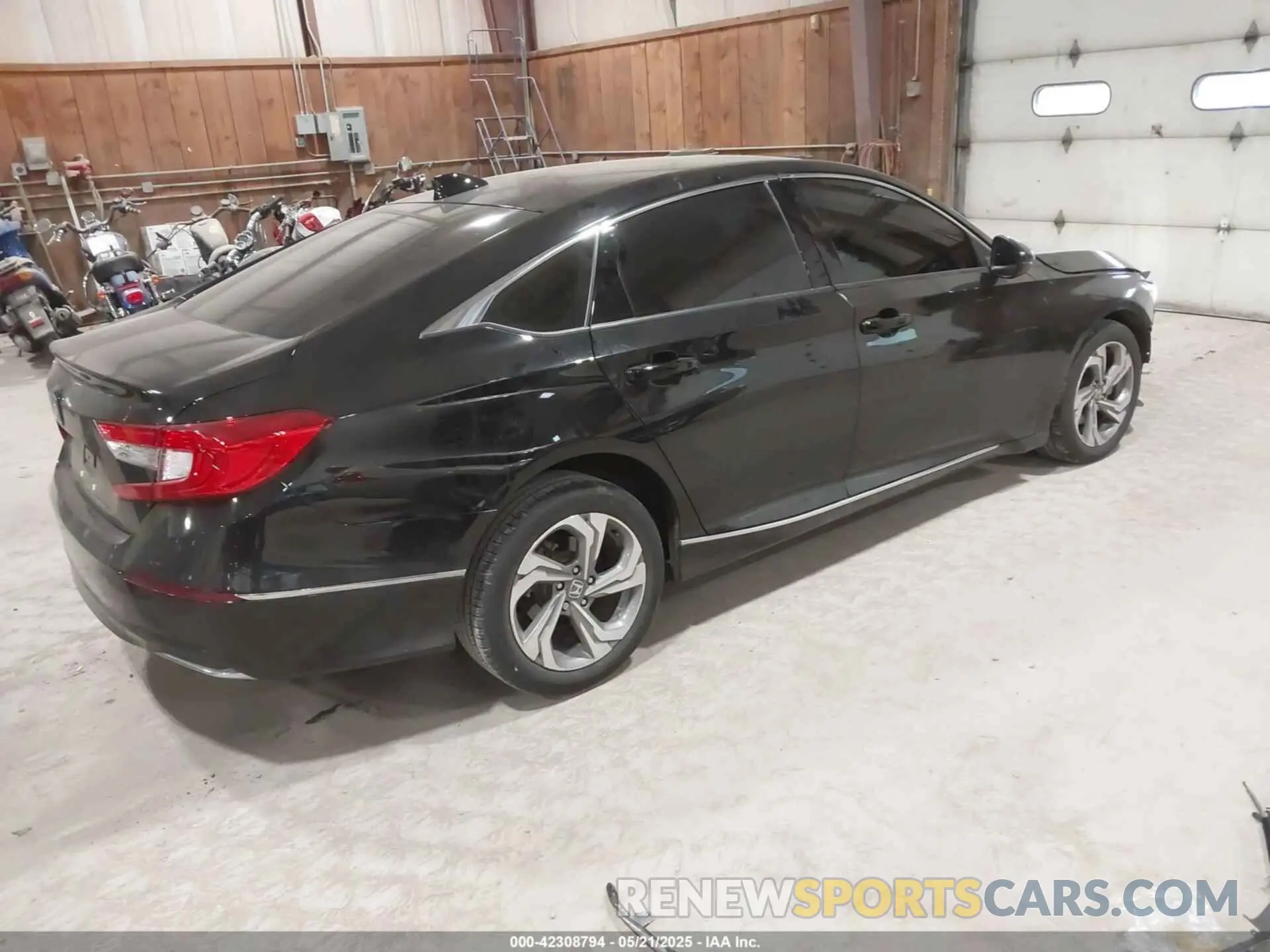 4 Photograph of a damaged car 1HGCV1F51KA112487 HONDA ACCORD 2019