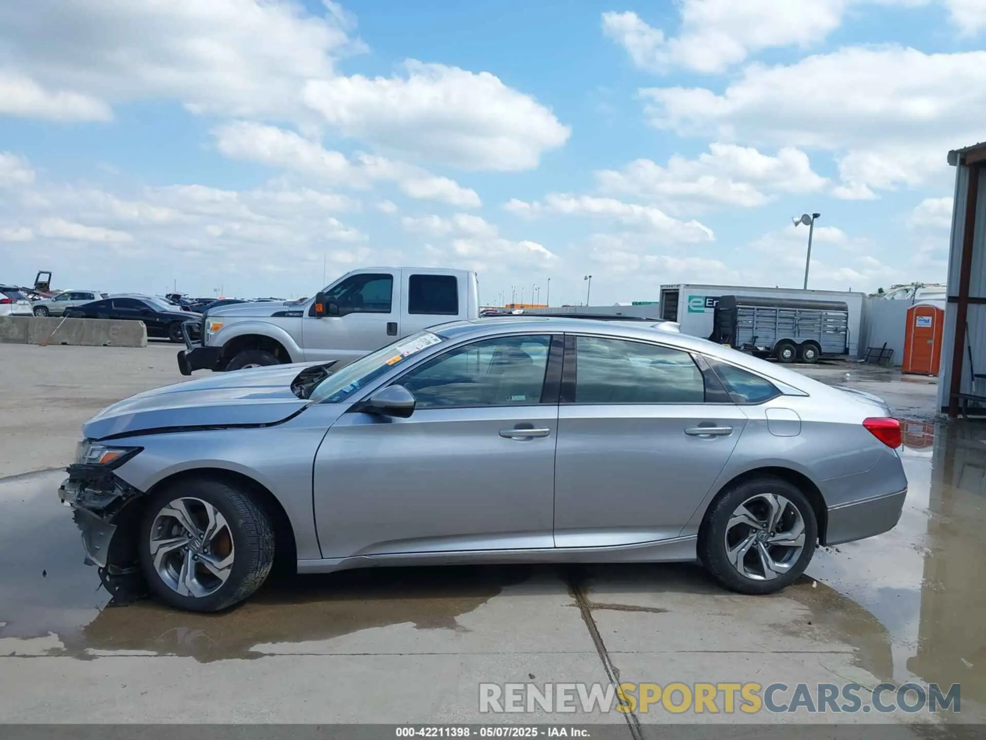 15 Photograph of a damaged car 1HGCV1F56KA133836 HONDA ACCORD 2019