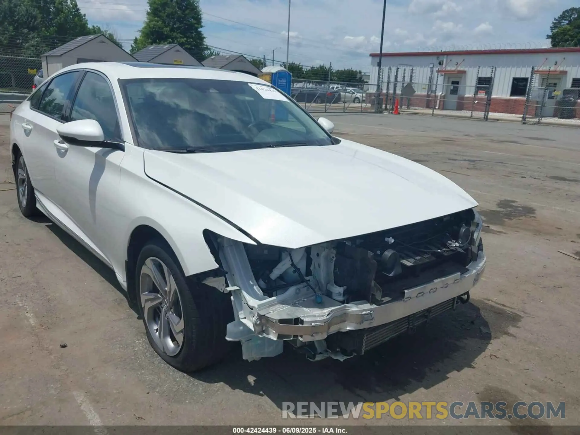 1 Photograph of a damaged car 1HGCV1F57KA004052 HONDA ACCORD 2019