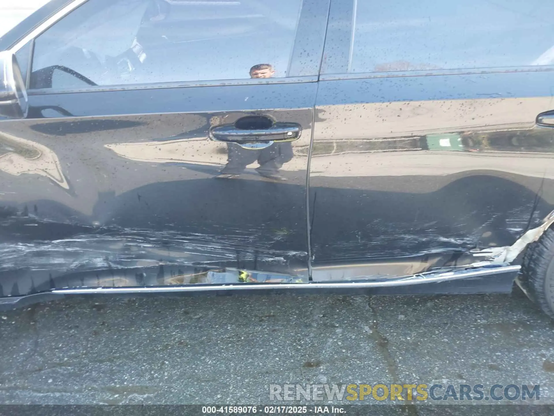 17 Photograph of a damaged car 1HGCV1F59KA136617 HONDA ACCORD 2019