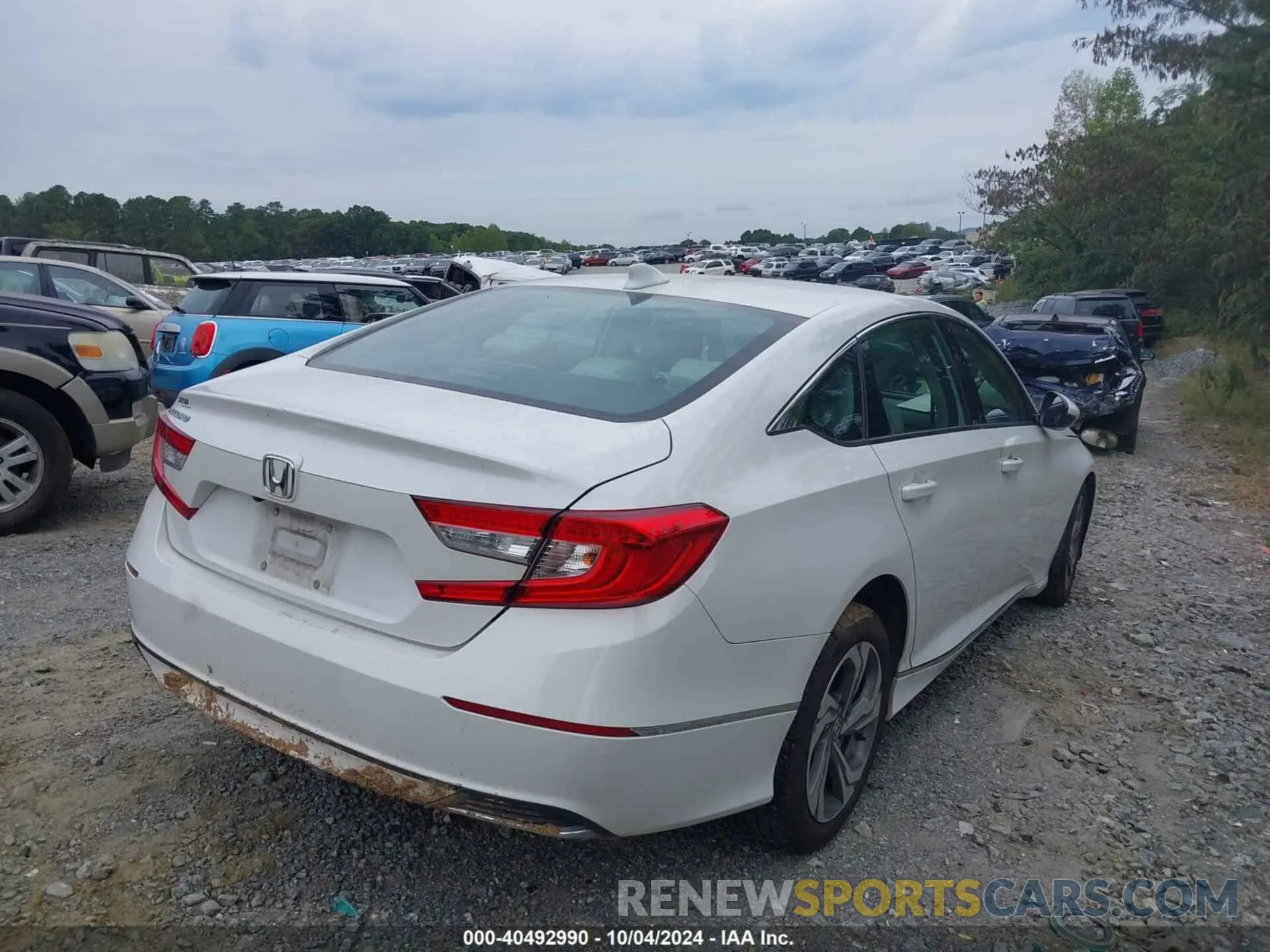 4 Photograph of a damaged car 1HGCV1F59KA163512 HONDA ACCORD 2019