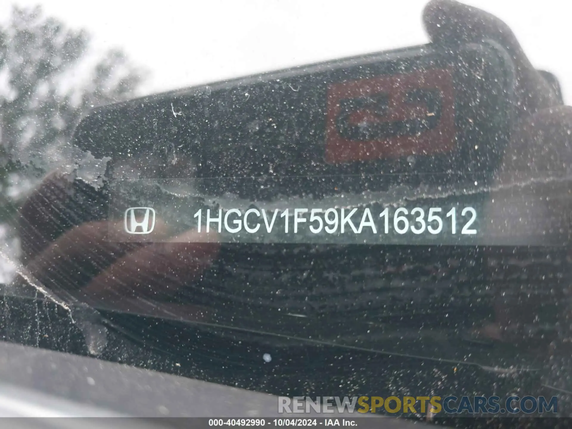 9 Photograph of a damaged car 1HGCV1F59KA163512 HONDA ACCORD 2019