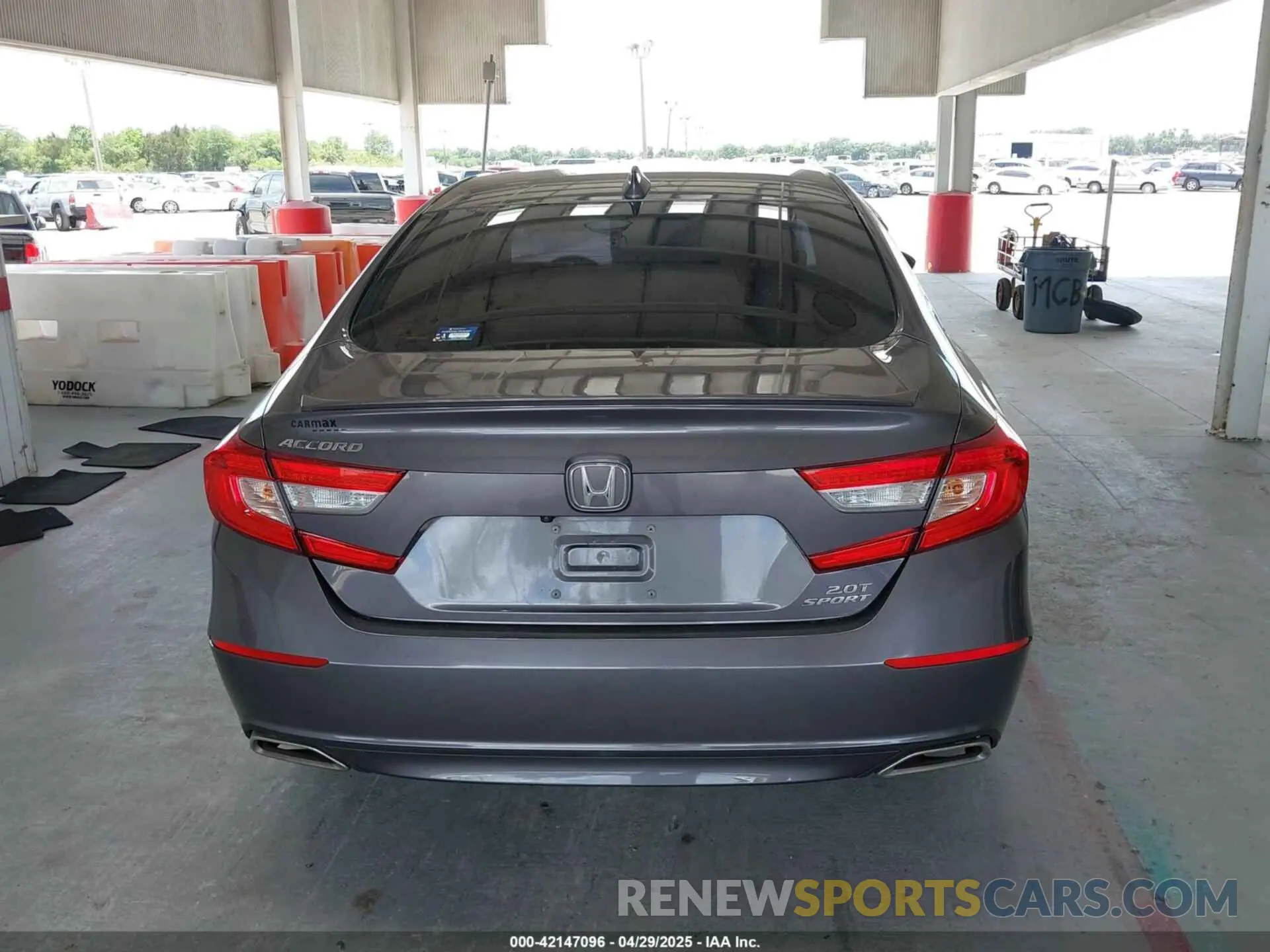 16 Photograph of a damaged car 1HGCV2E35KA007554 HONDA ACCORD 2019