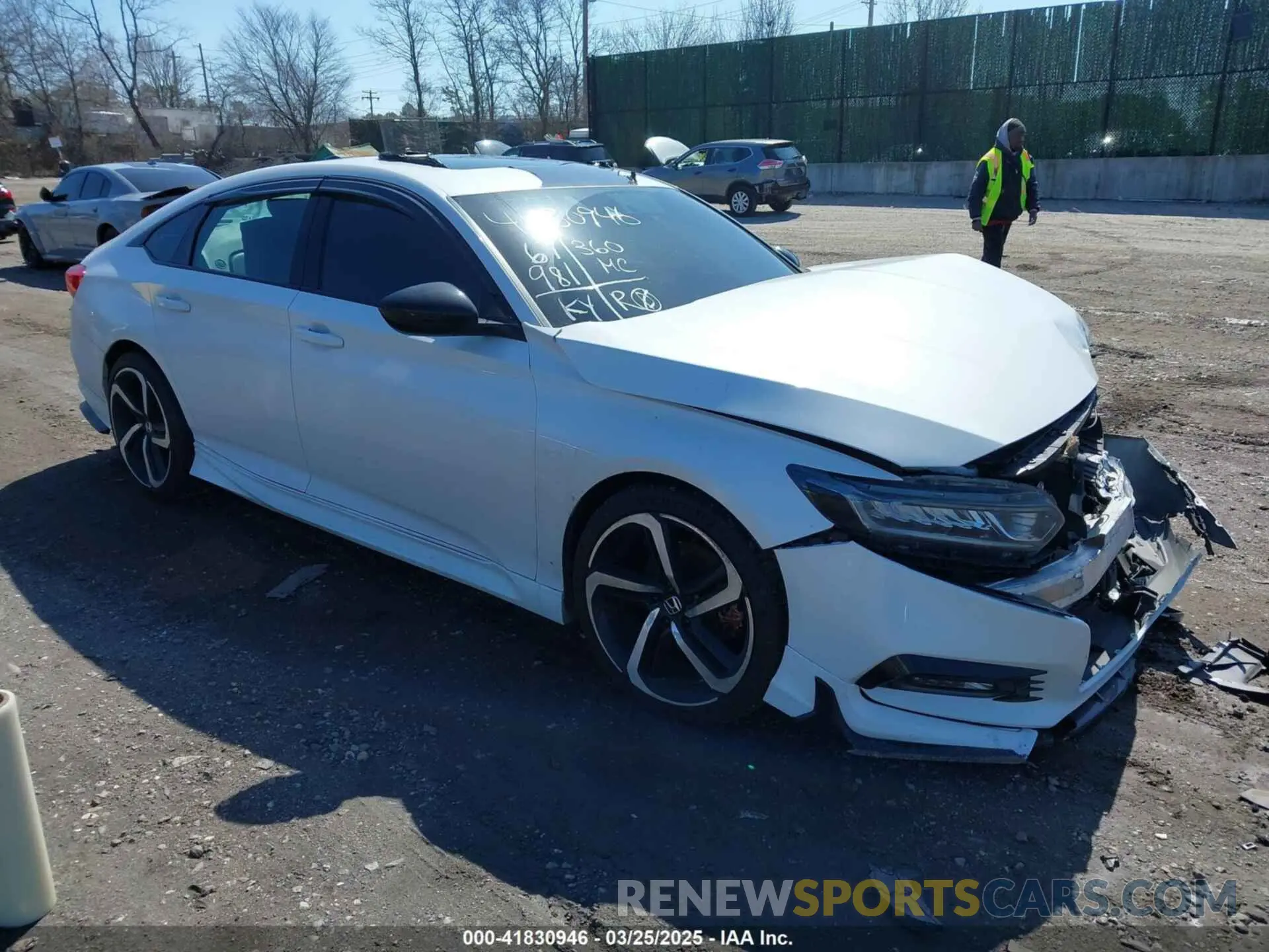1 Фотография поврежденного автомобиля 1HGCV2F30KA012692 HONDA ACCORD 2019