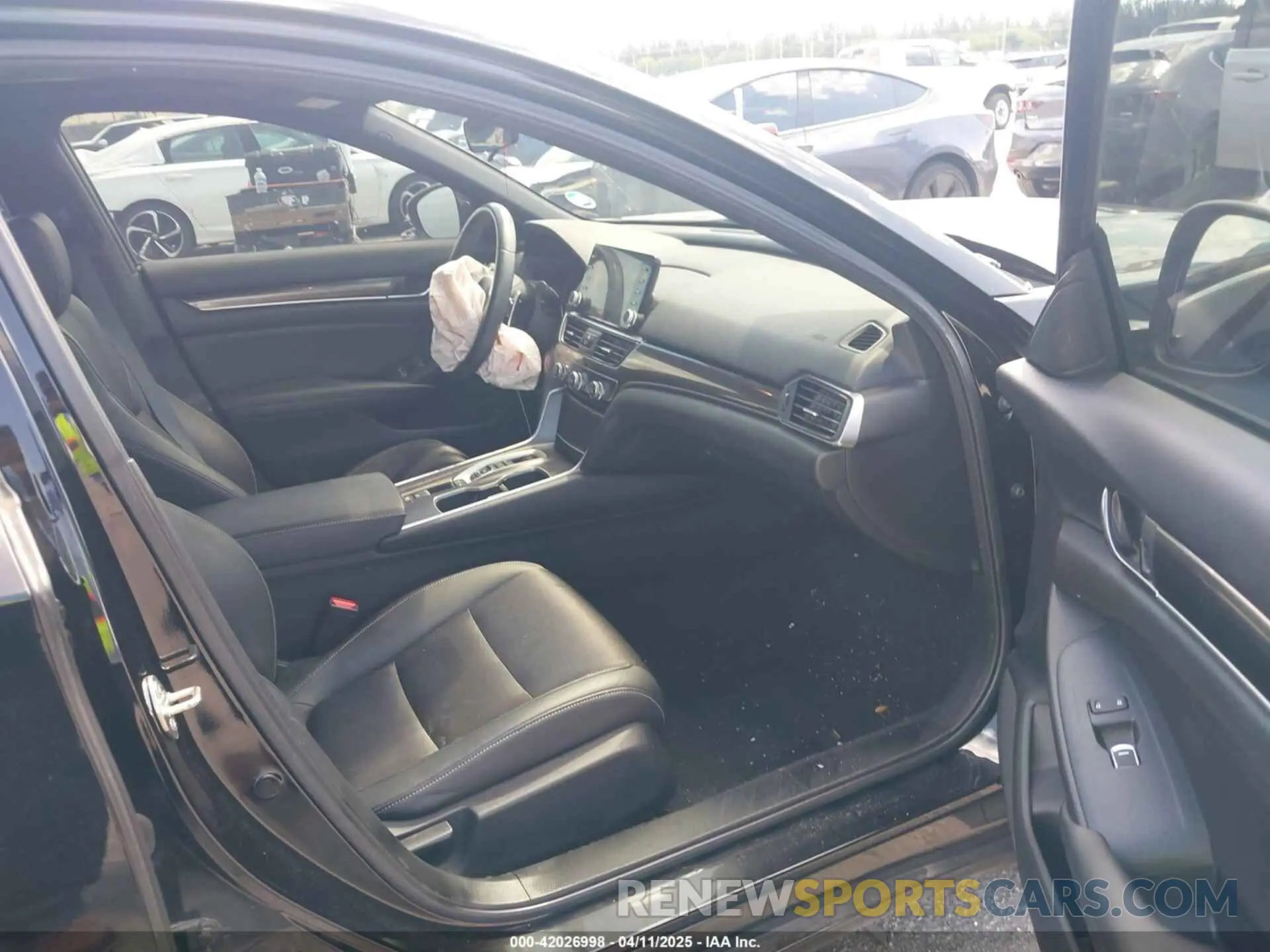 5 Photograph of a damaged car 1HGCV2F30KA022414 HONDA ACCORD 2019