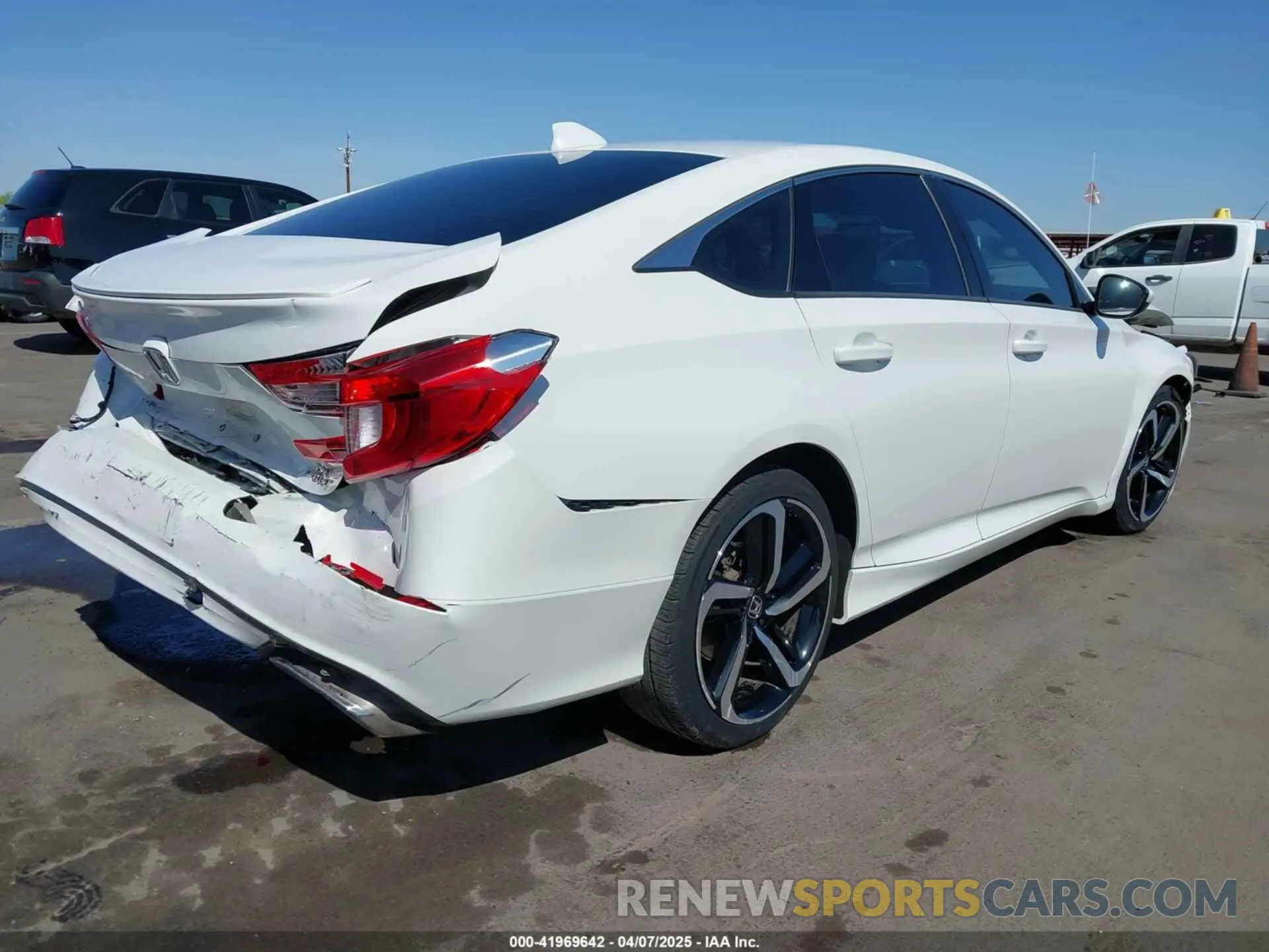 4 Photograph of a damaged car 1HGCV2F30KA023076 HONDA ACCORD 2019
