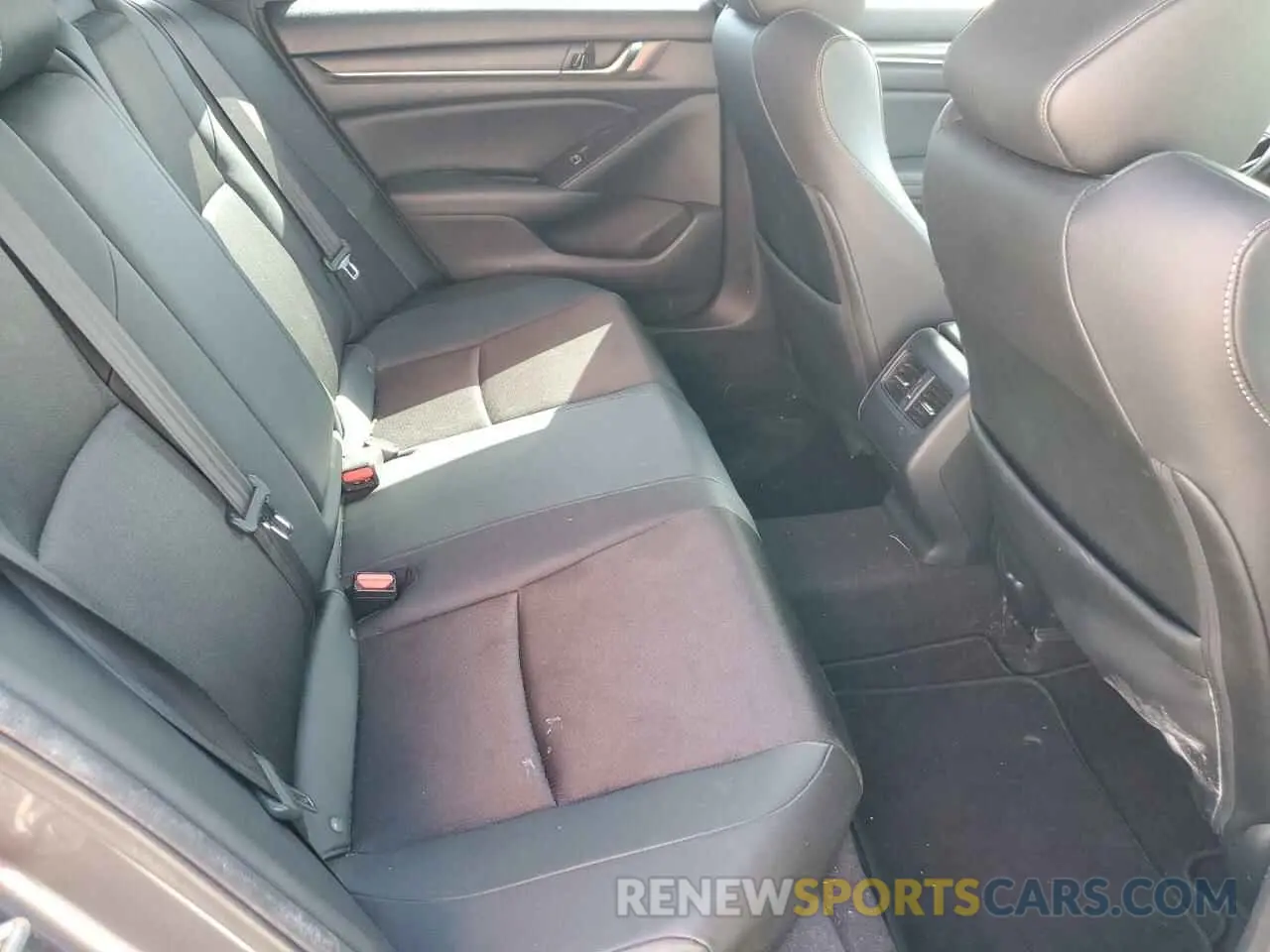 10 Photograph of a damaged car 1HGCV2F31KA006187 HONDA ACCORD 2019