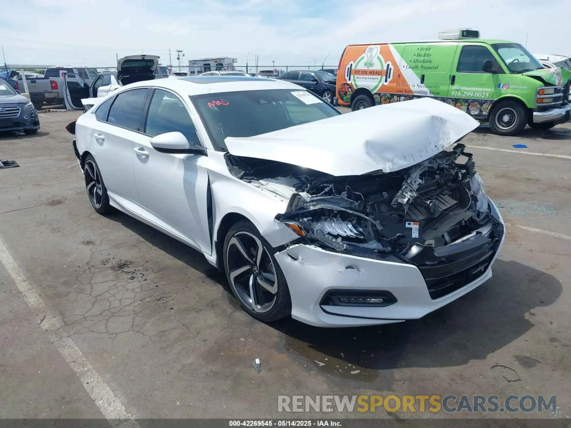 1 Фотография поврежденного автомобиля 1HGCV2F31KA032692 HONDA ACCORD 2019