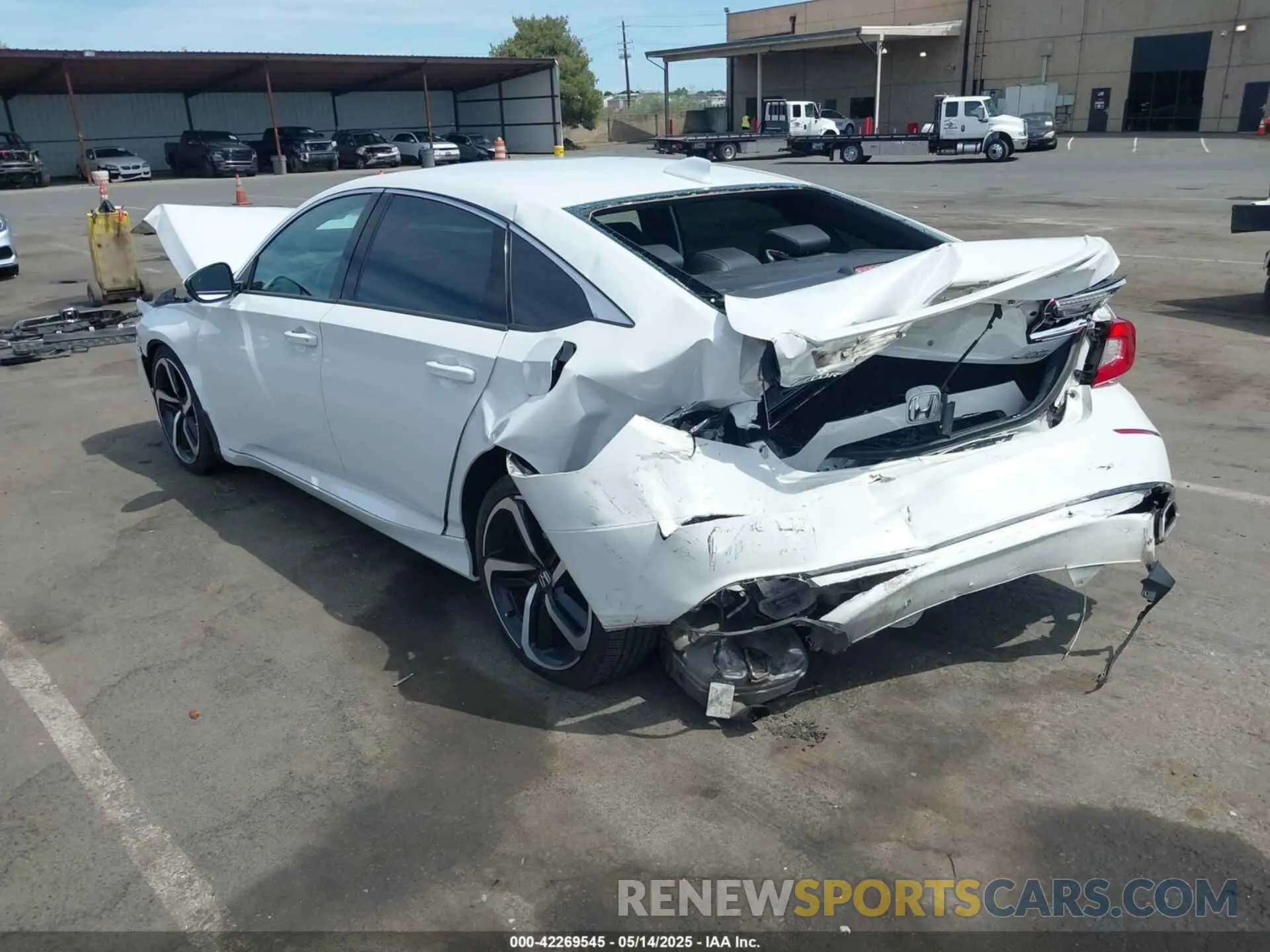 3 Фотография поврежденного автомобиля 1HGCV2F31KA032692 HONDA ACCORD 2019