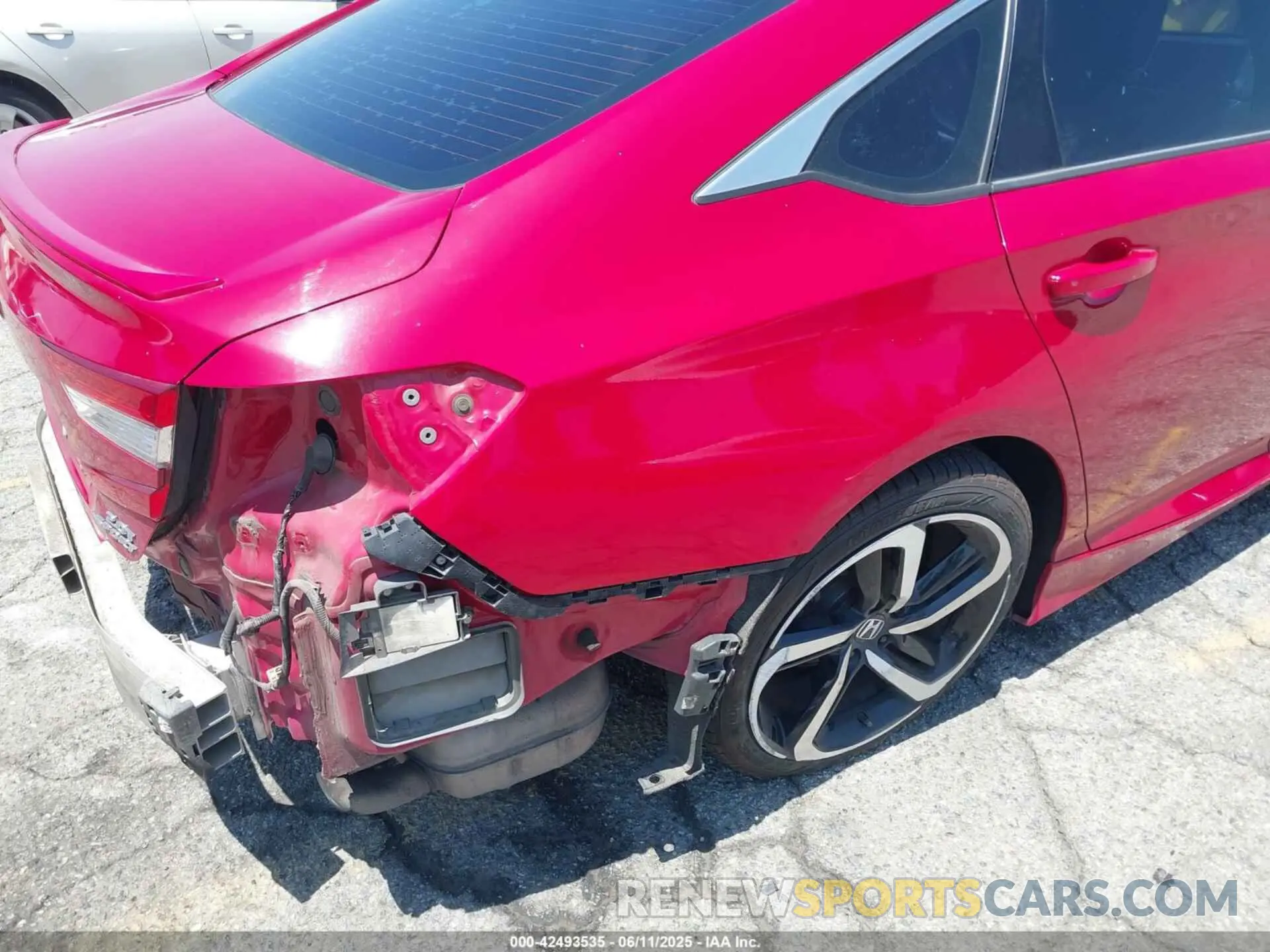 18 Фотография поврежденного автомобиля 1HGCV2F32KA013567 HONDA ACCORD 2019