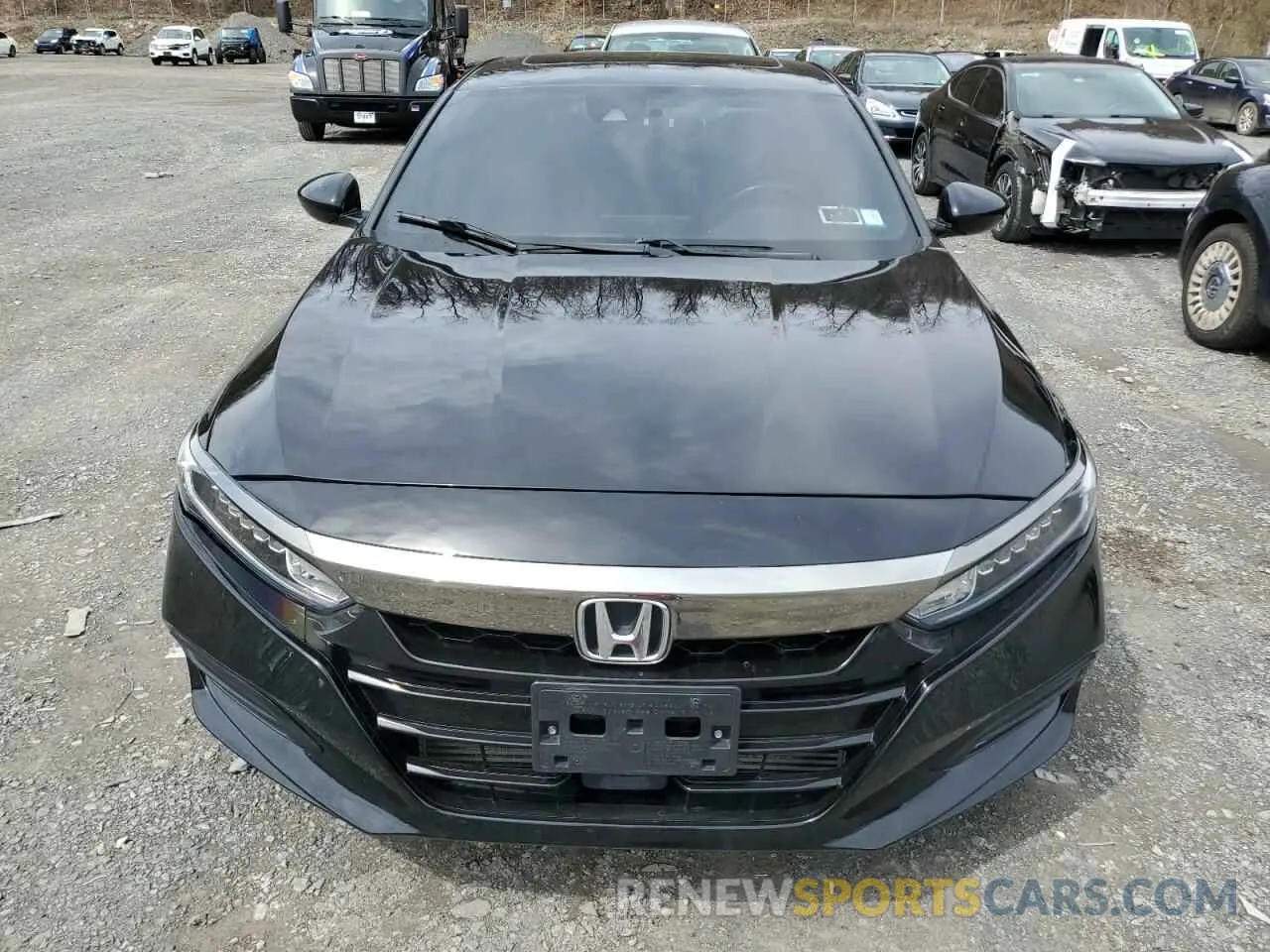 5 Фотография поврежденного автомобиля 1HGCV2F33KA021368 HONDA ACCORD 2019