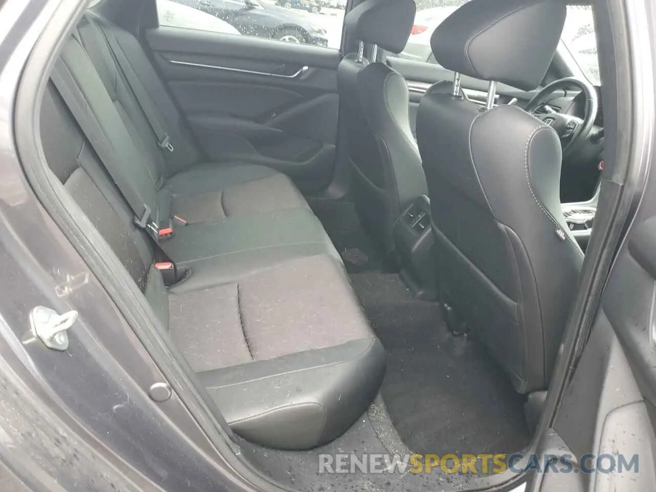 10 Photograph of a damaged car 1HGCV2F33KA033522 HONDA ACCORD 2019