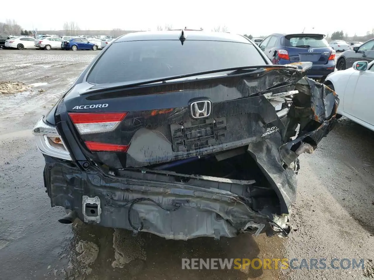 6 Photograph of a damaged car 1HGCV2F33KA800754 HONDA ACCORD 2019
