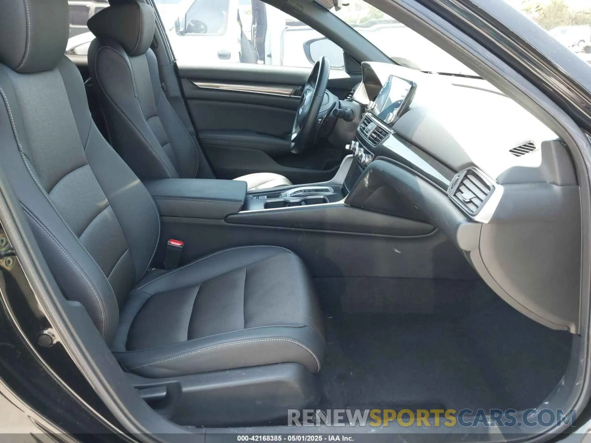 5 Фотография поврежденного автомобиля 1HGCV2F34KA000951 HONDA ACCORD 2019
