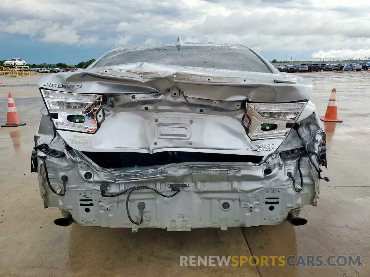 6 Photograph of a damaged car 1HGCV2F37KA029361 HONDA ACCORD 2019