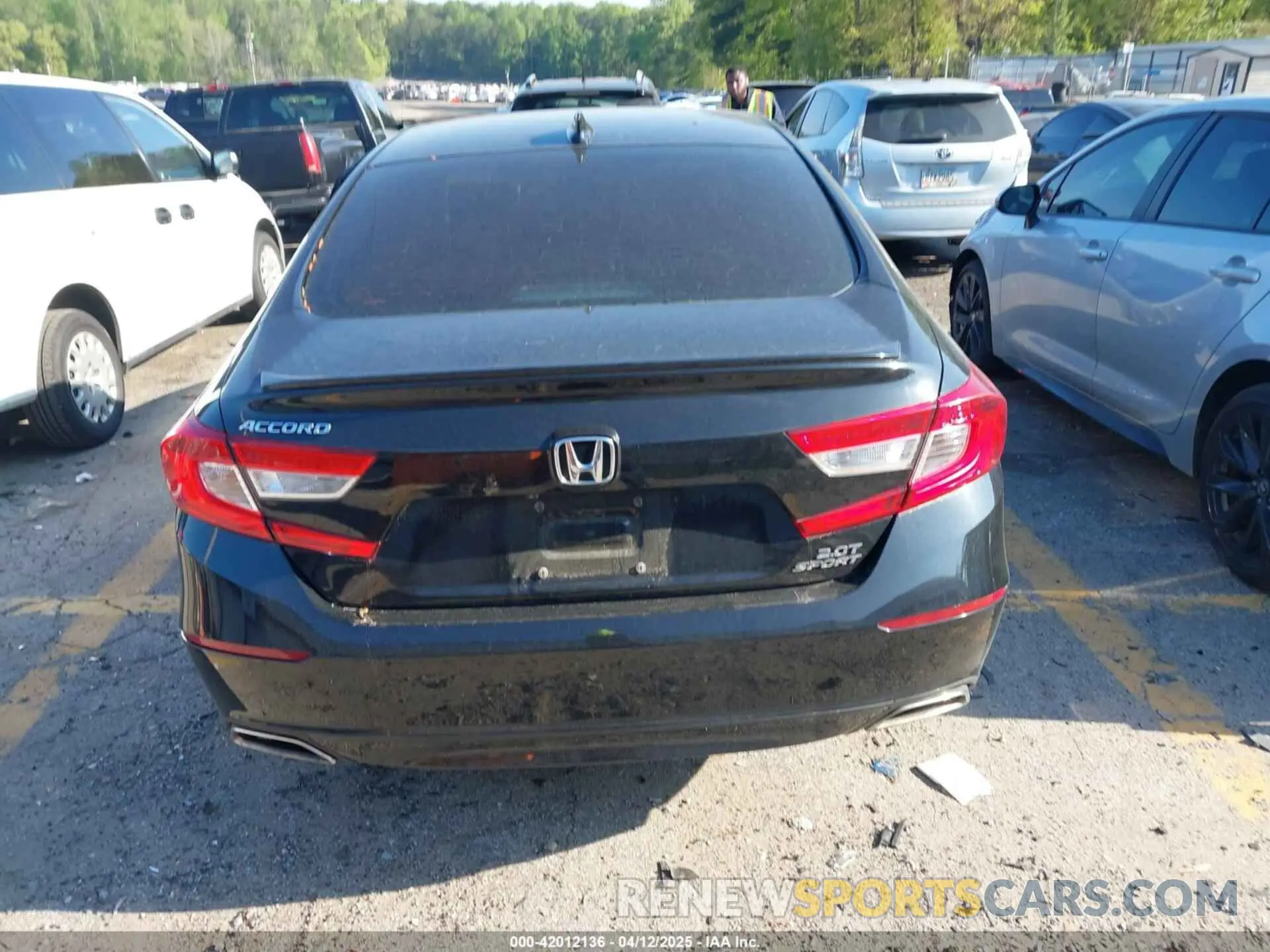 16 Photograph of a damaged car 1HGCV2F38KA008549 HONDA ACCORD 2019