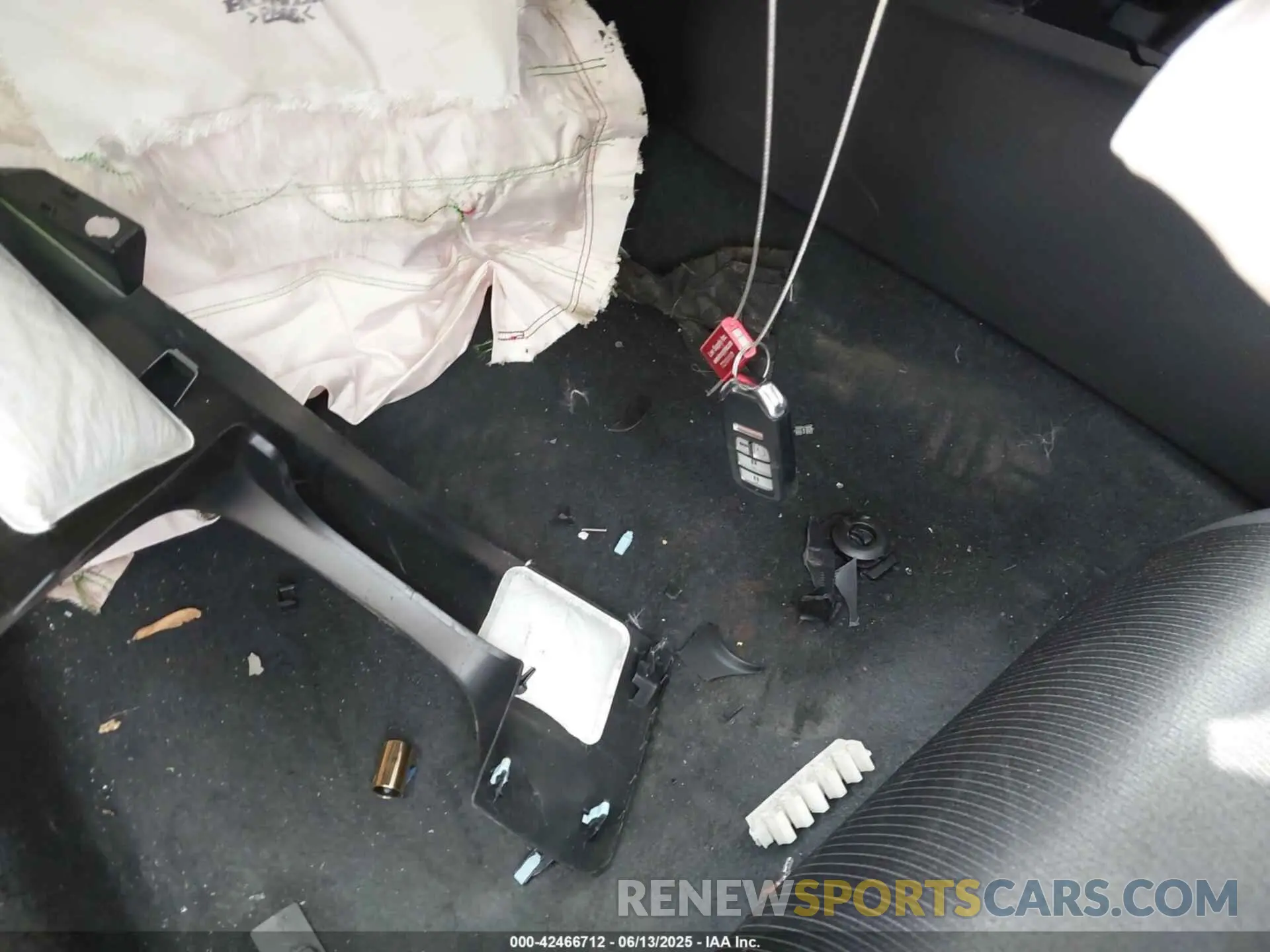 11 Photograph of a damaged car 1HGCV2F38KA021317 HONDA ACCORD 2019