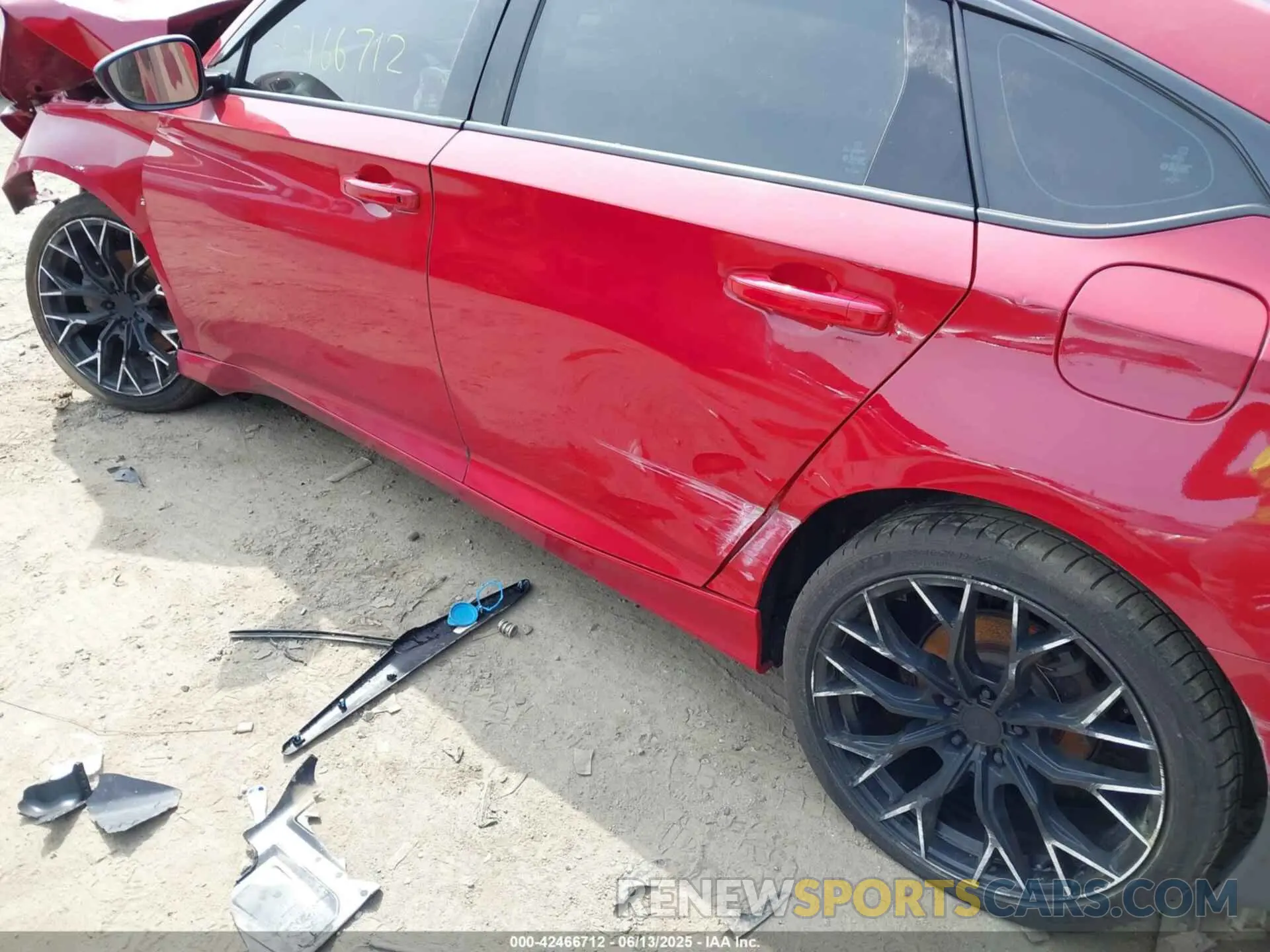 6 Photograph of a damaged car 1HGCV2F38KA021317 HONDA ACCORD 2019