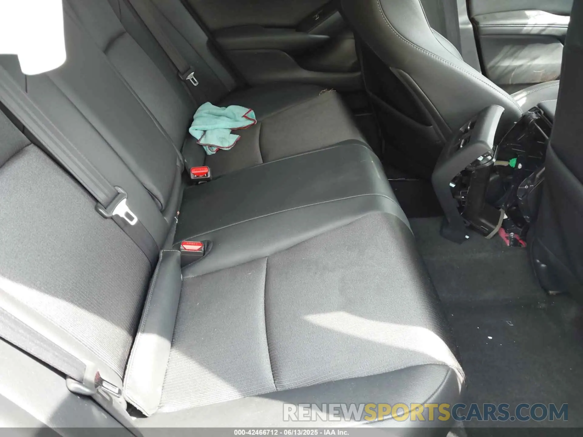 8 Photograph of a damaged car 1HGCV2F38KA021317 HONDA ACCORD 2019