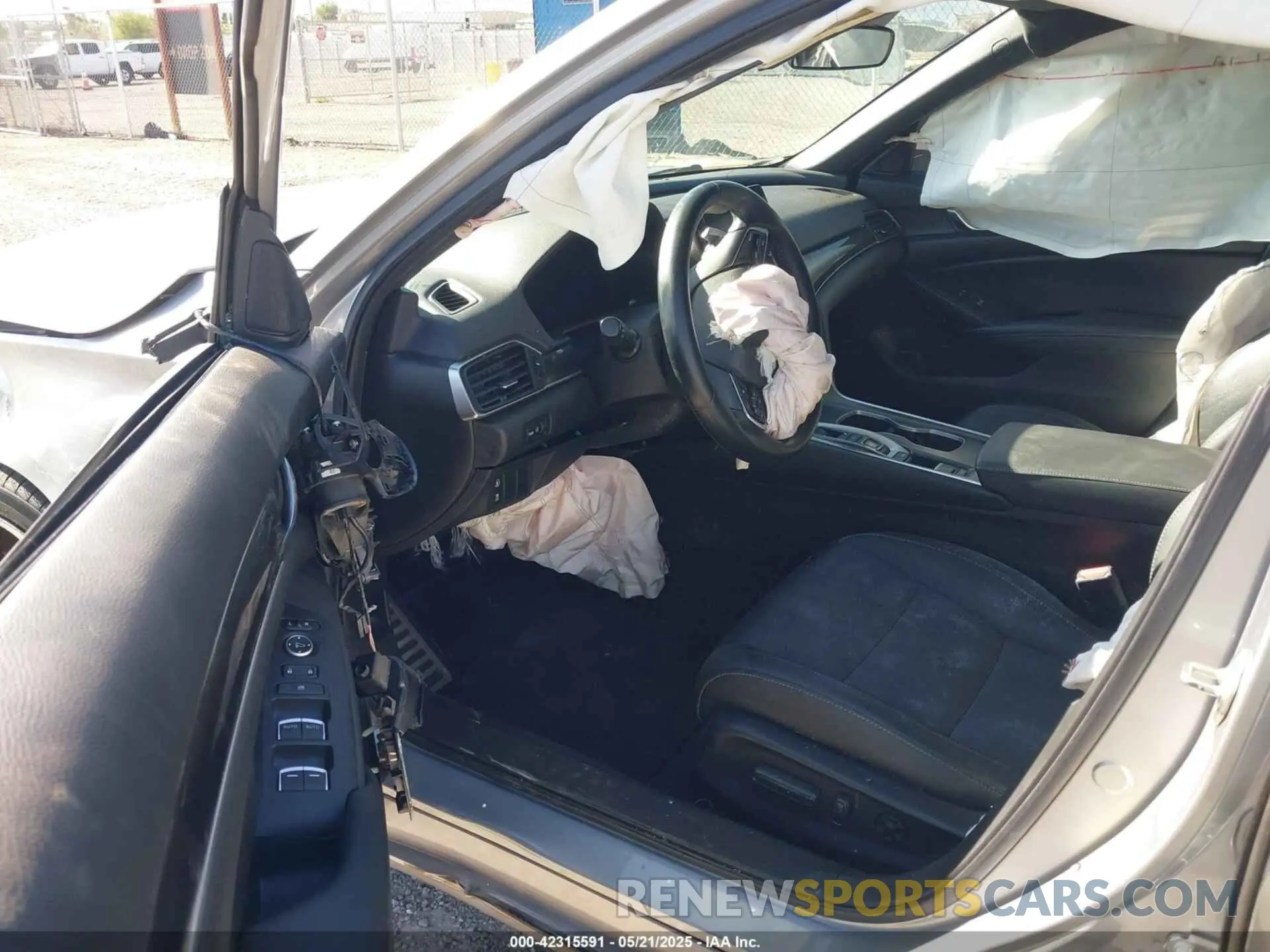 5 Photograph of a damaged car 1HGCV2F39KA011427 HONDA ACCORD 2019