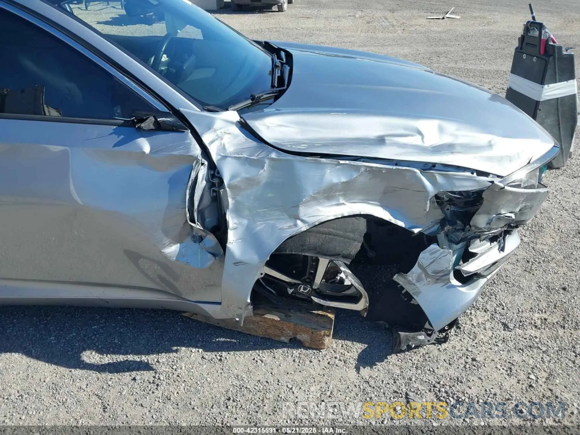 6 Photograph of a damaged car 1HGCV2F39KA011427 HONDA ACCORD 2019